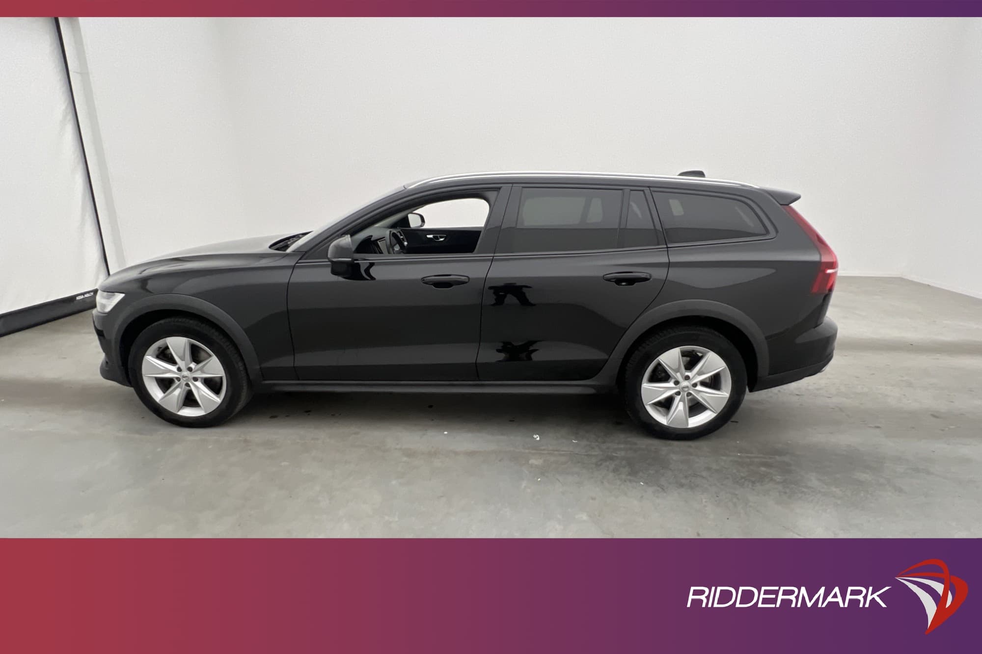 Volvo V60 Cross Country B4 AWD