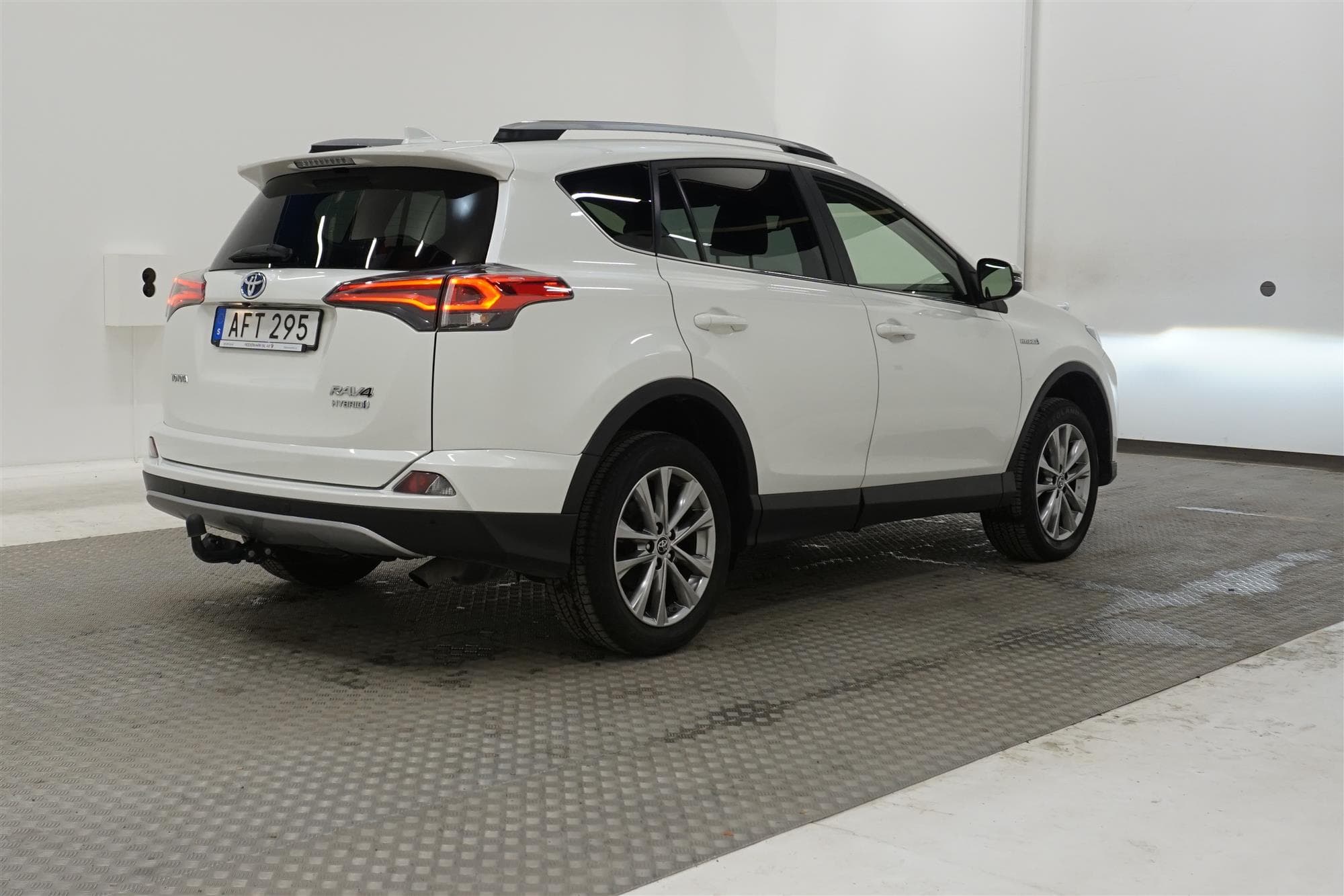 Toyota RAV4 Hybrid AWD 2.5 197hk M&K-Värm 360 Kam Drag
