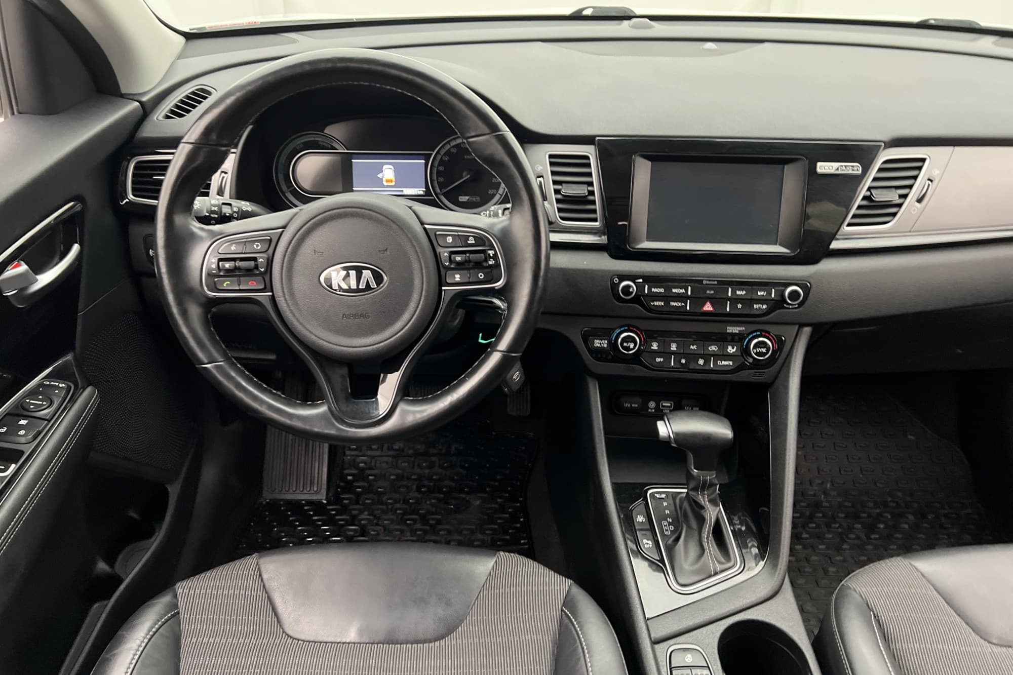Kia Niro P-HEV 141hk Advance Plus Kamera Navi Rattvärme