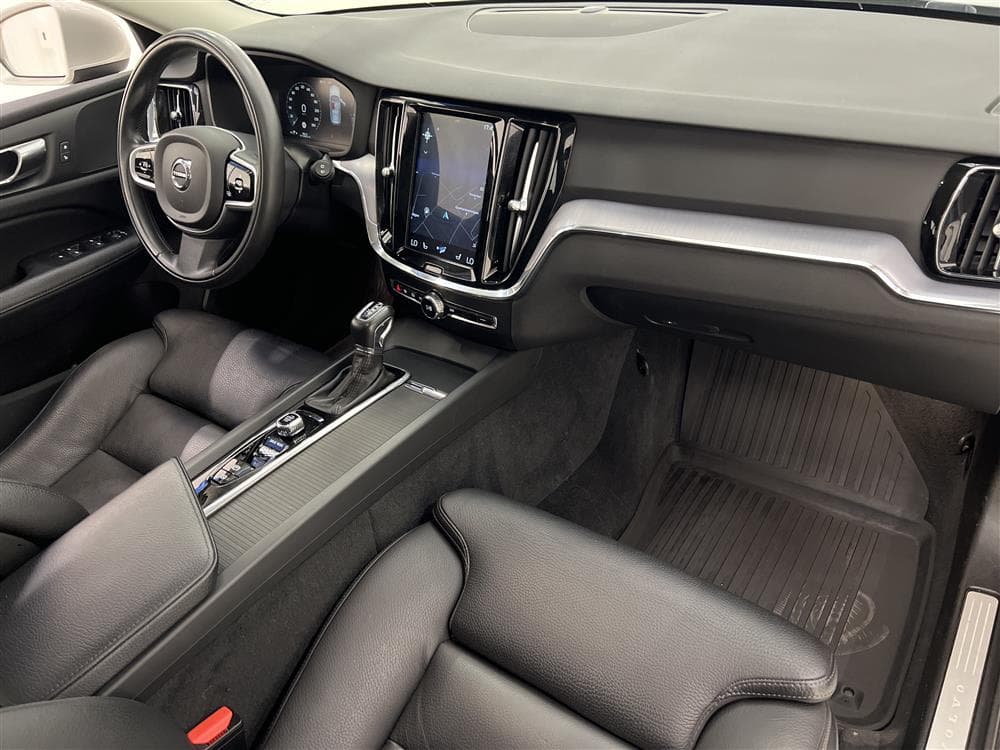 Volvo V60 D4 190hk D-Värm VOC Skinn B-Kamera Navi 0,46l/milinteriör