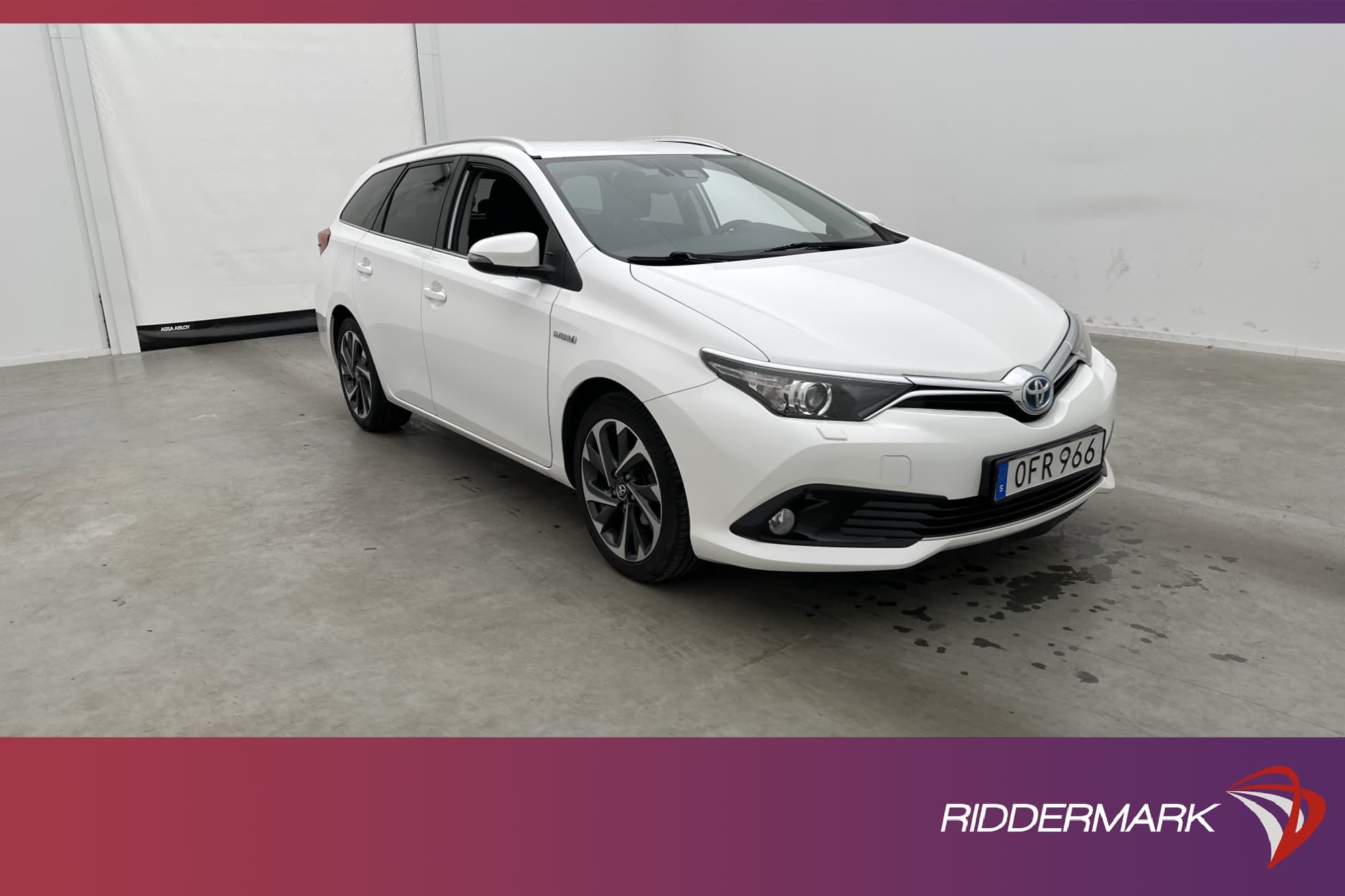 Toyota Auris Touring Sports Hybrid 136hk