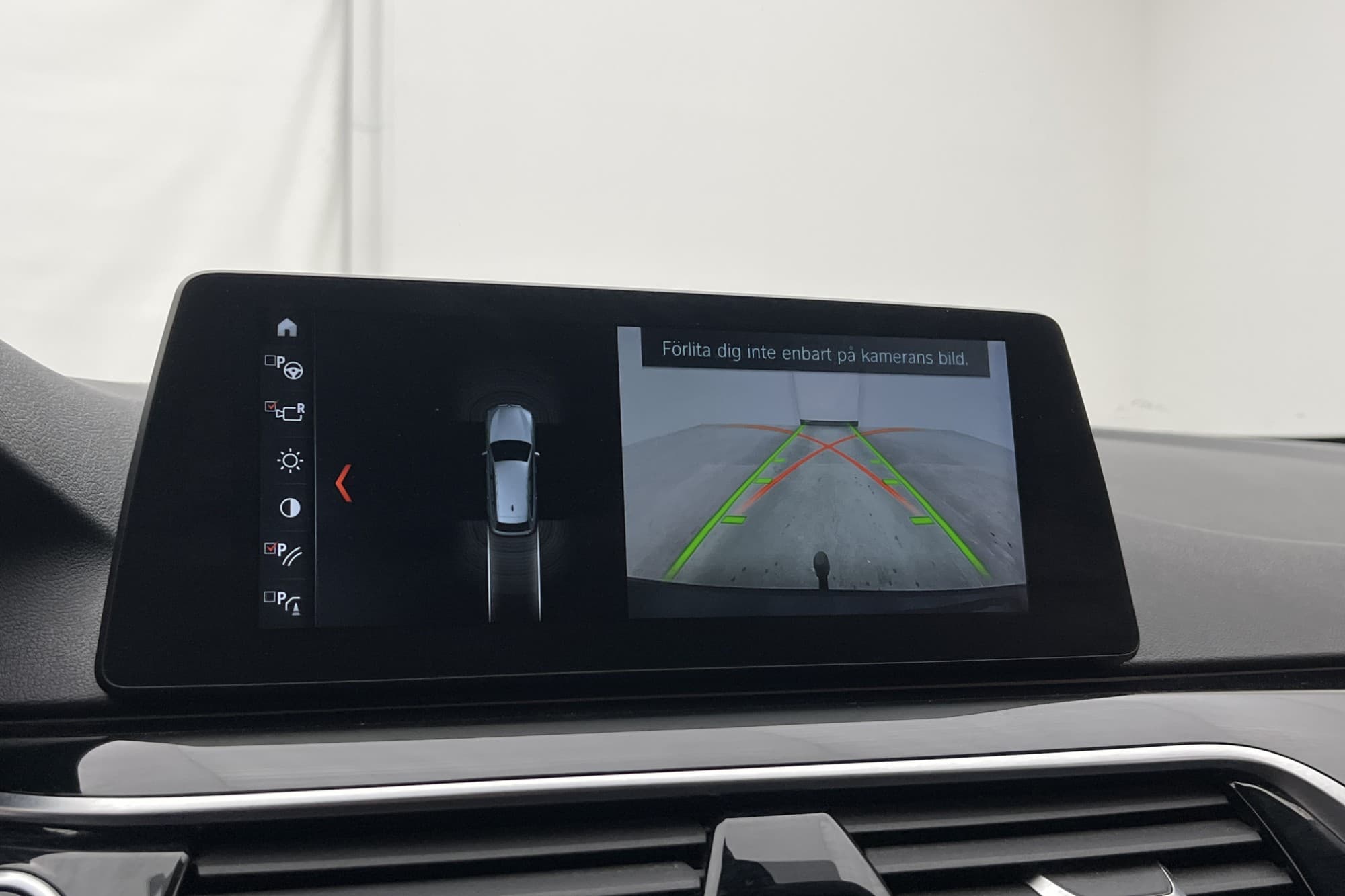 BMW 520 d xDrive Touring 190hk Sport line Kamera Navi Drag