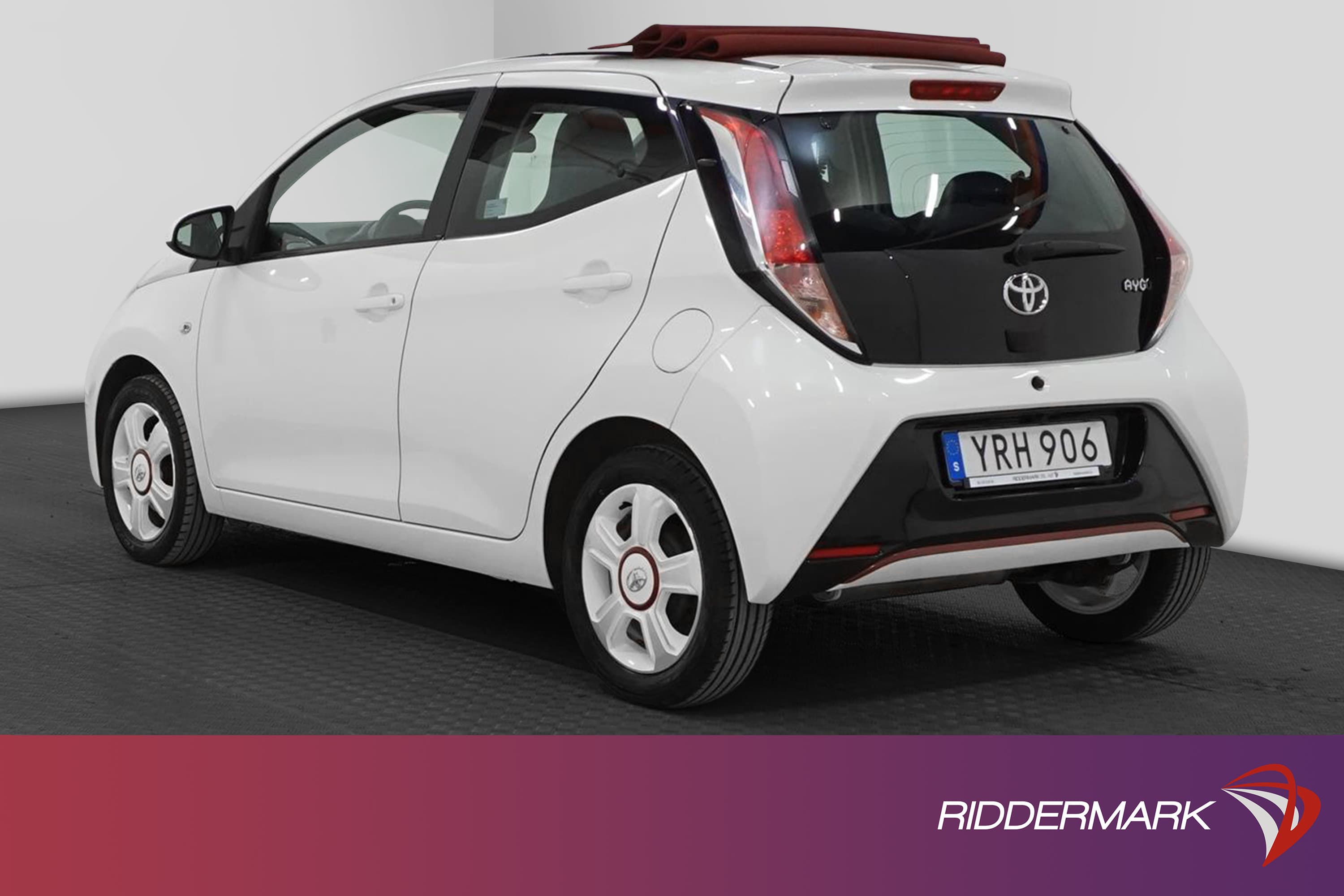 Toyota Aygo 1.0 VVT-i 69hk B-Kam 360kr Skatt 0,41L/mil