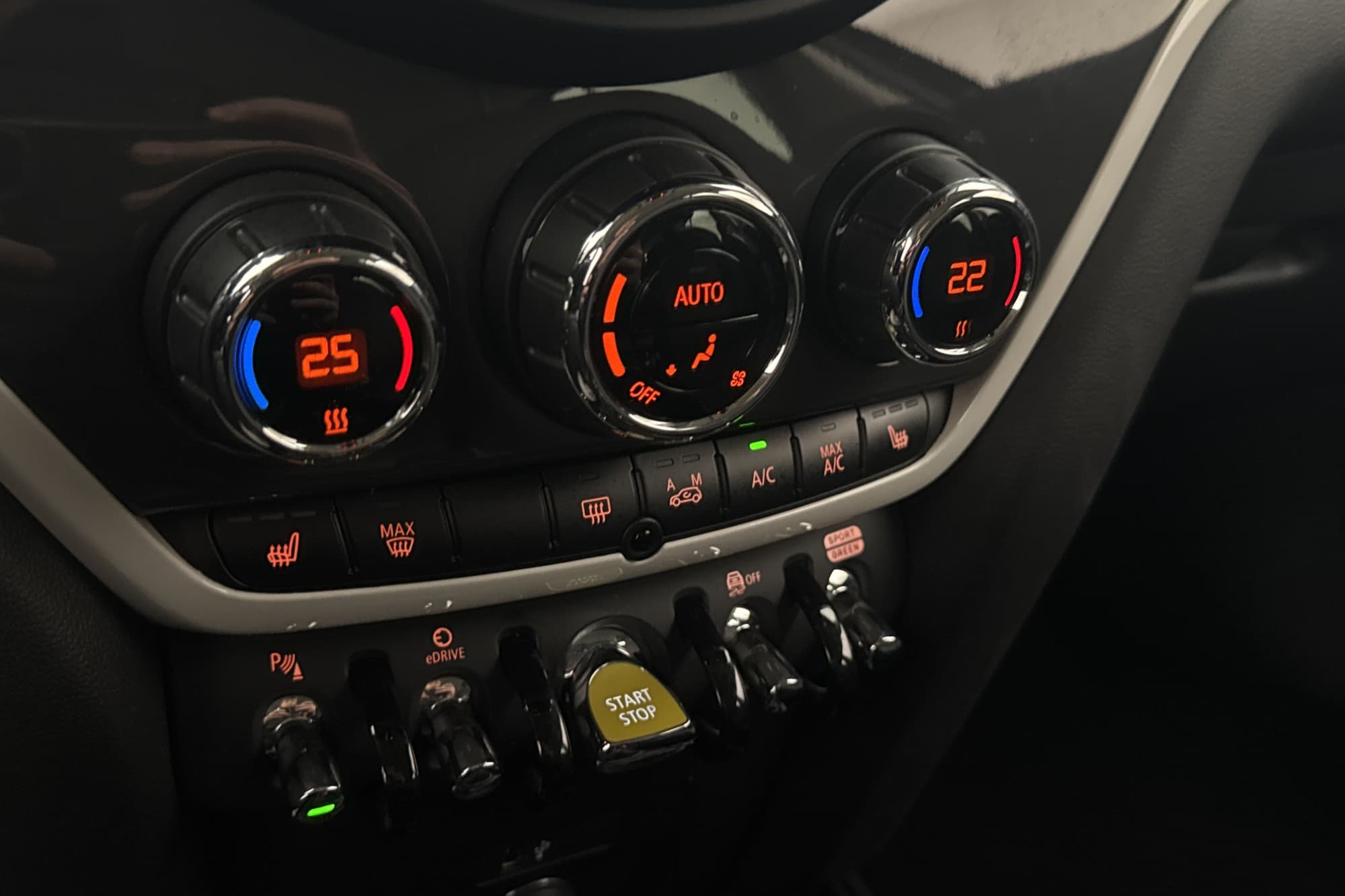 MINI Countryman SE ALL4 224hk Salt Navi Sensorer Farthållare