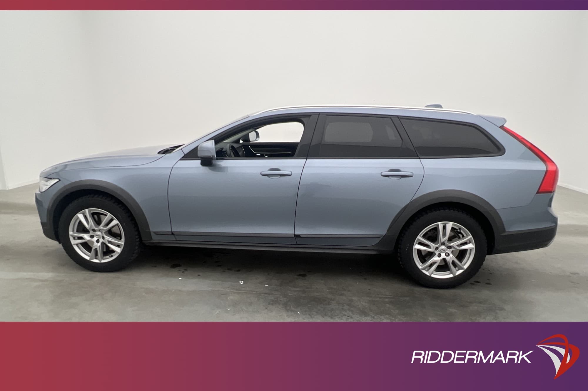 Volvo V90 Cross Country D4 AWD