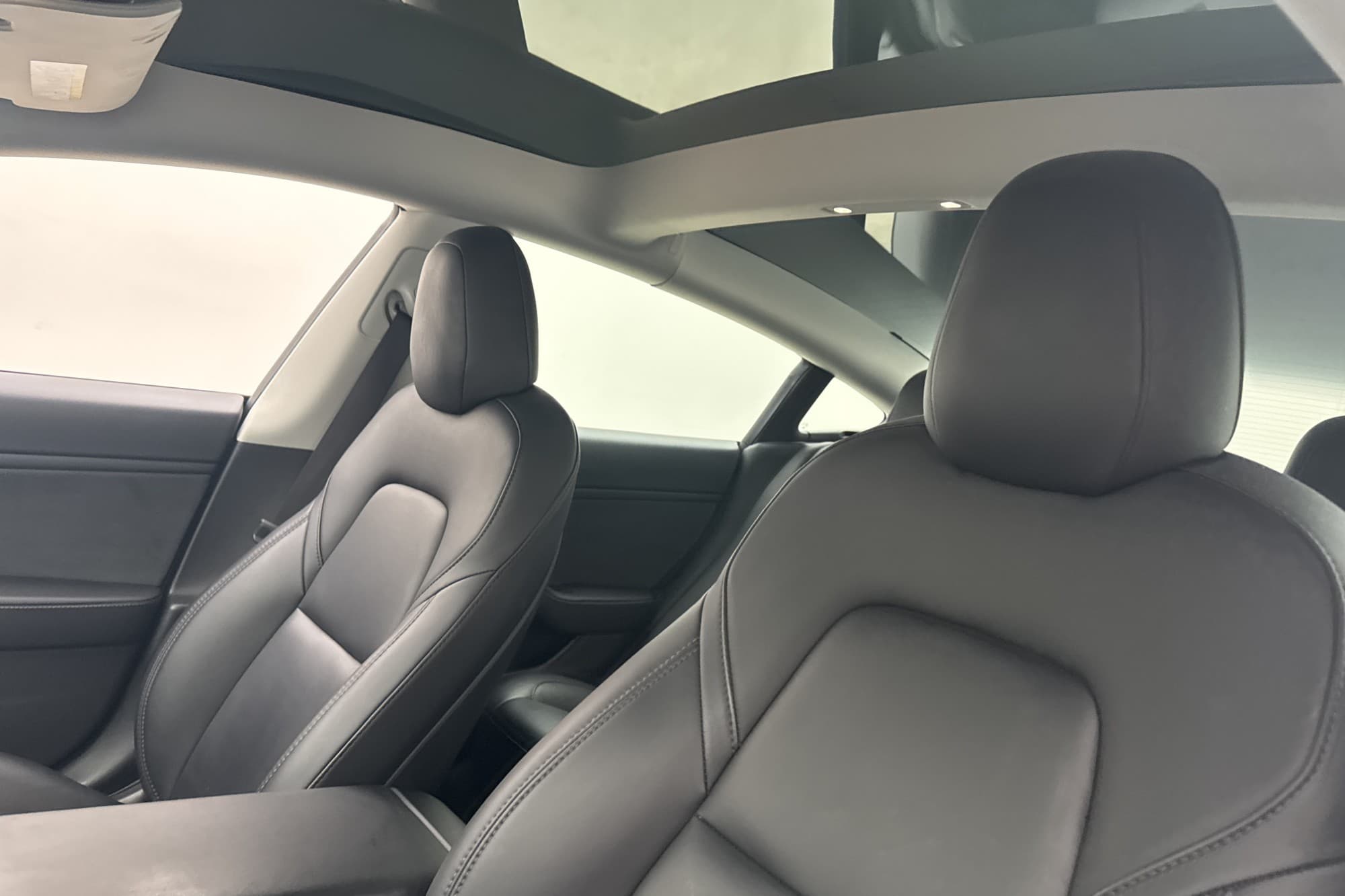 Tesla Model 3 Long Range AWD Dragkrok Svensksåld AP
