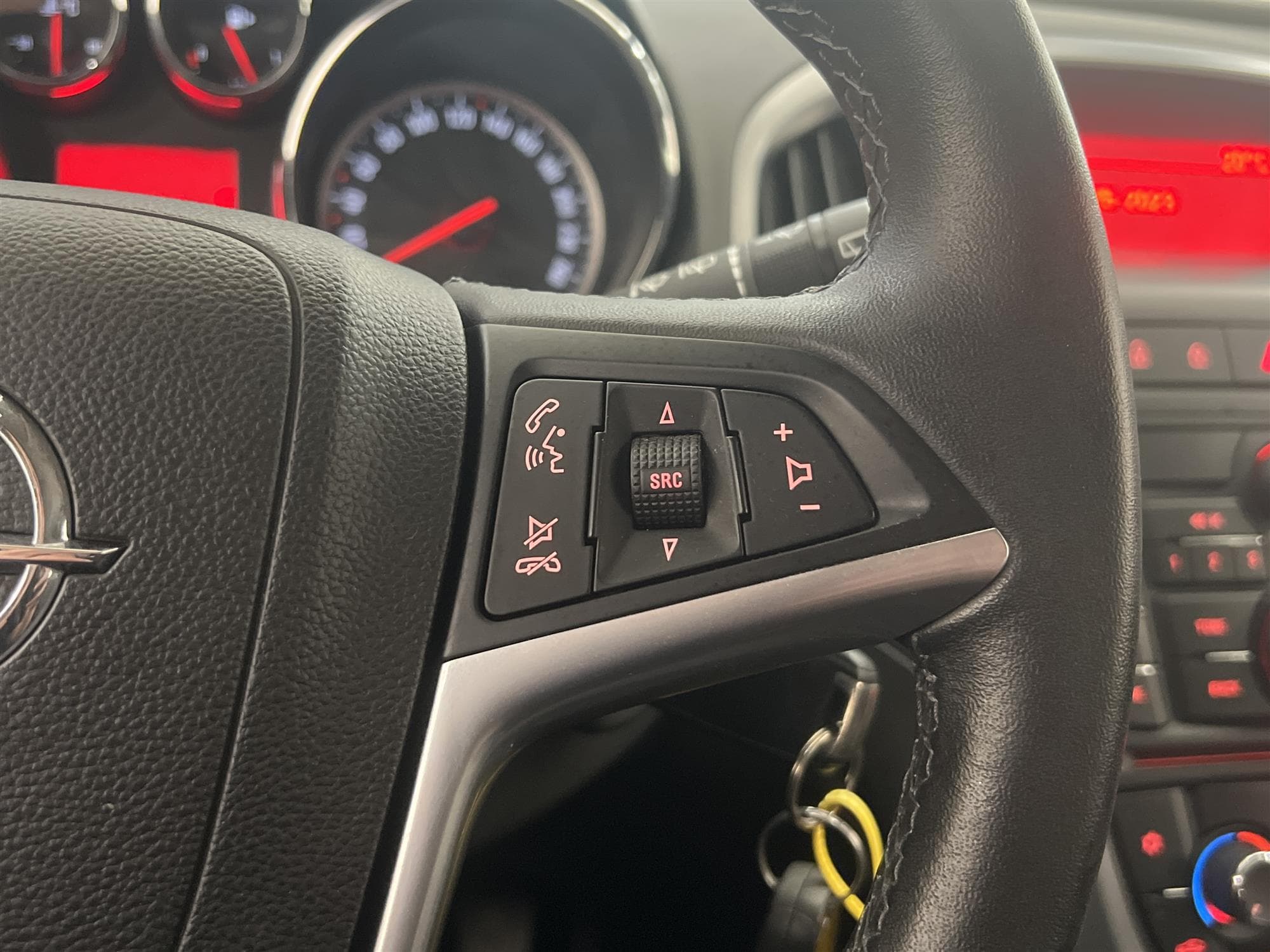 Opel Astra 1.6 115hk 2 Brukare Låg Skatt Nyservad
