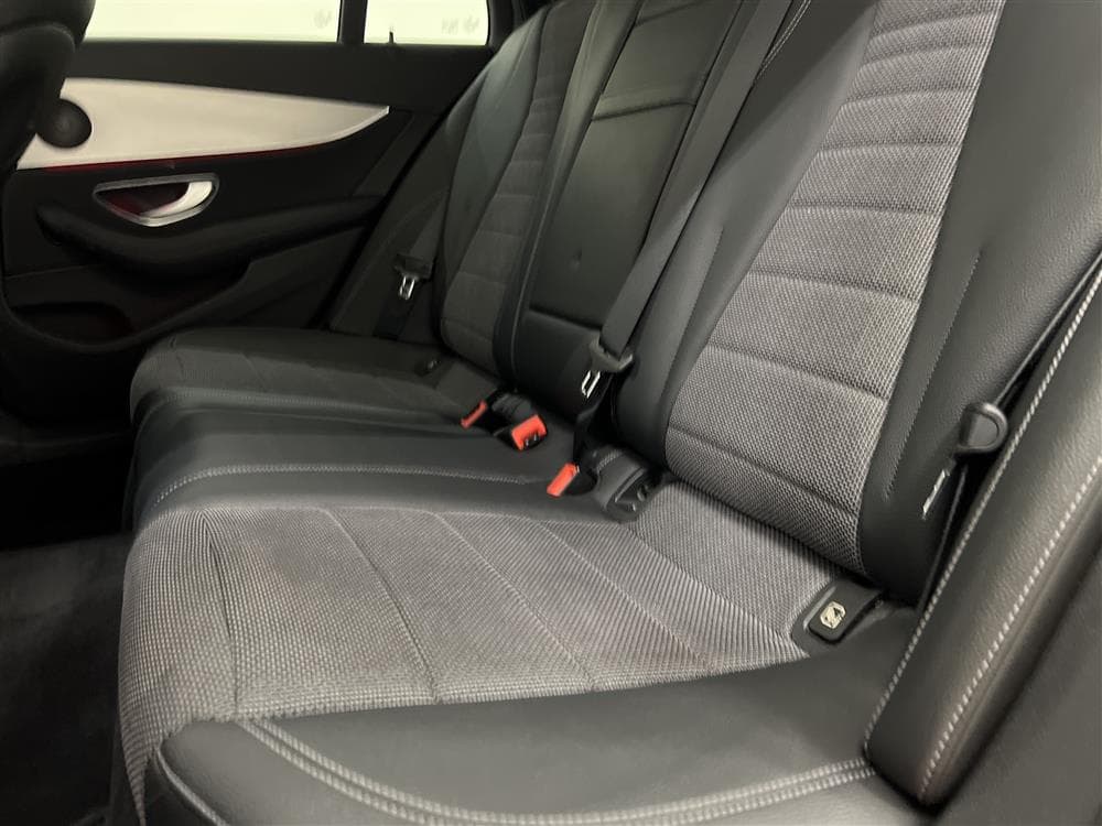 Mercedes-Benz E 300 de Kombi 316hk Backkamera Drag Navi Momsinteriör