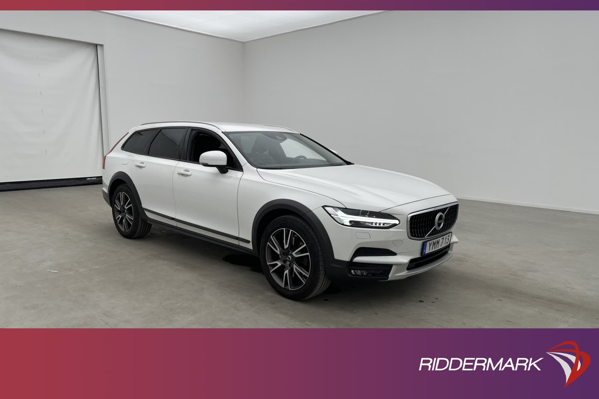 Volvo V90 Cross Country D4 AWD