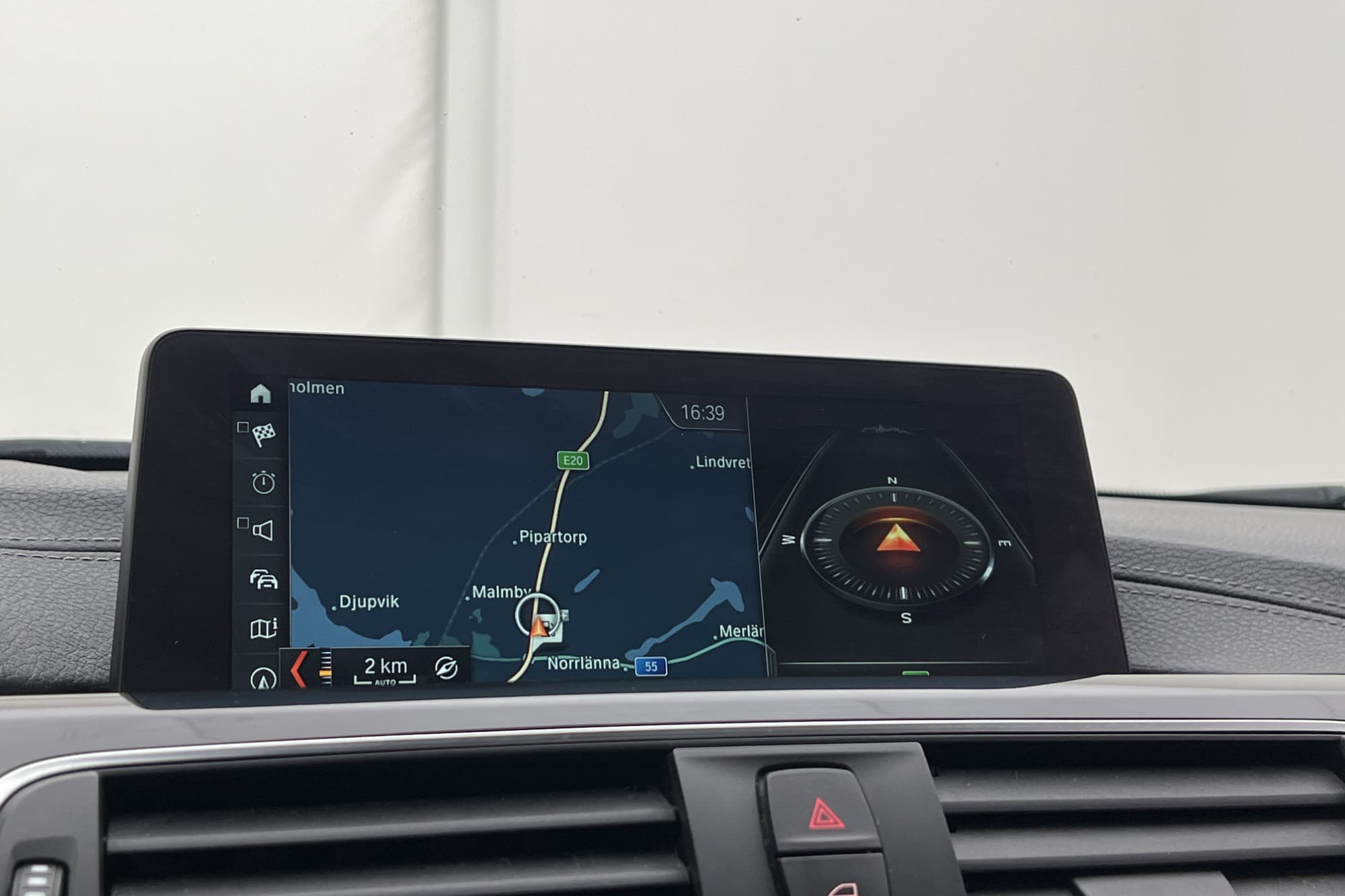 BMW 320d xDrive Touring Sport line Dragkrok Cockpit Navi