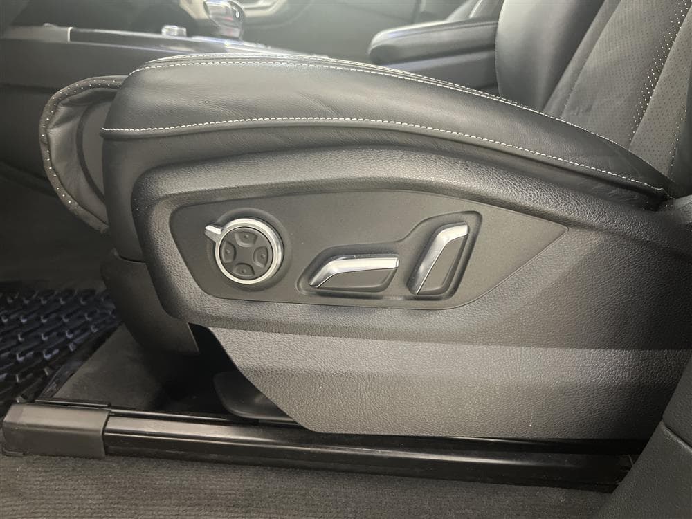Audi Q7 TDI 272hk Quattro S-Line Cockpit Värmare BOSE 7-Sitsinteriör