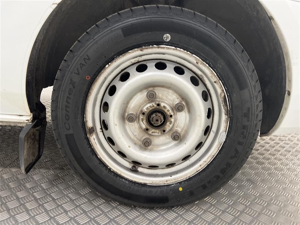 Ford Custom 300 2.2 125hk Nyserv Värmare Moms 0.72l/mil interiör