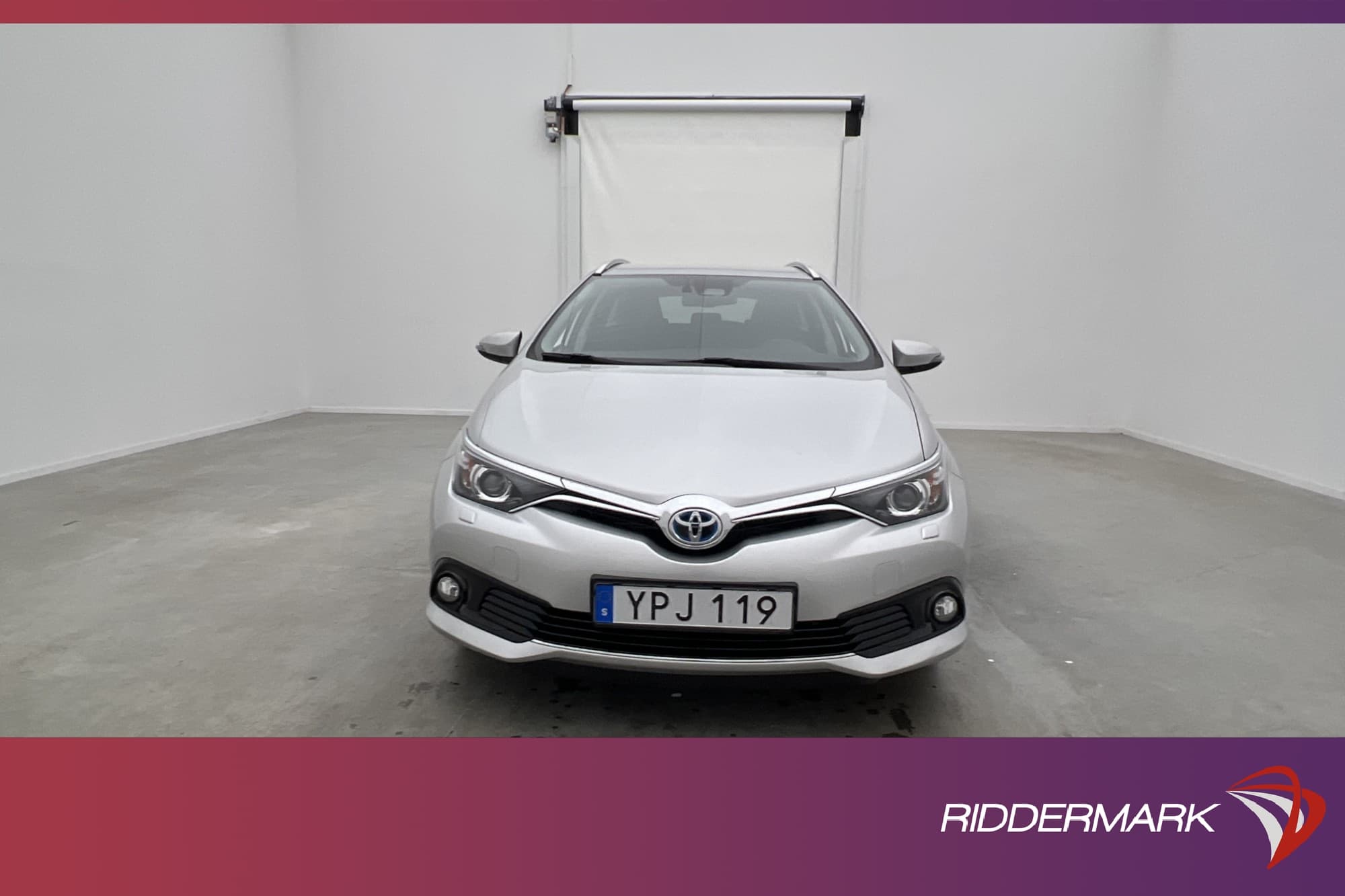 Toyota Auris Touring Hybrid 136hk