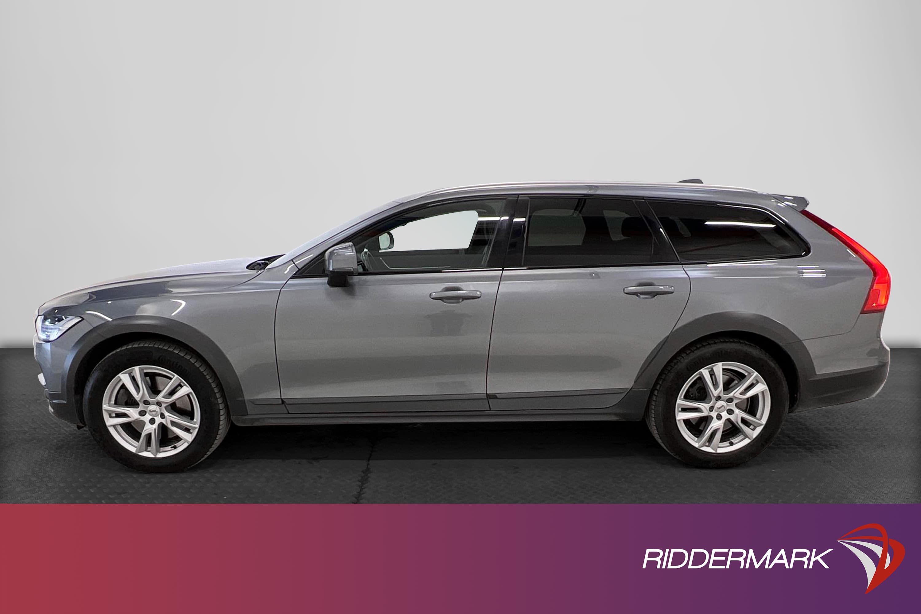 Volvo V90 Cross Country D4 AWD
