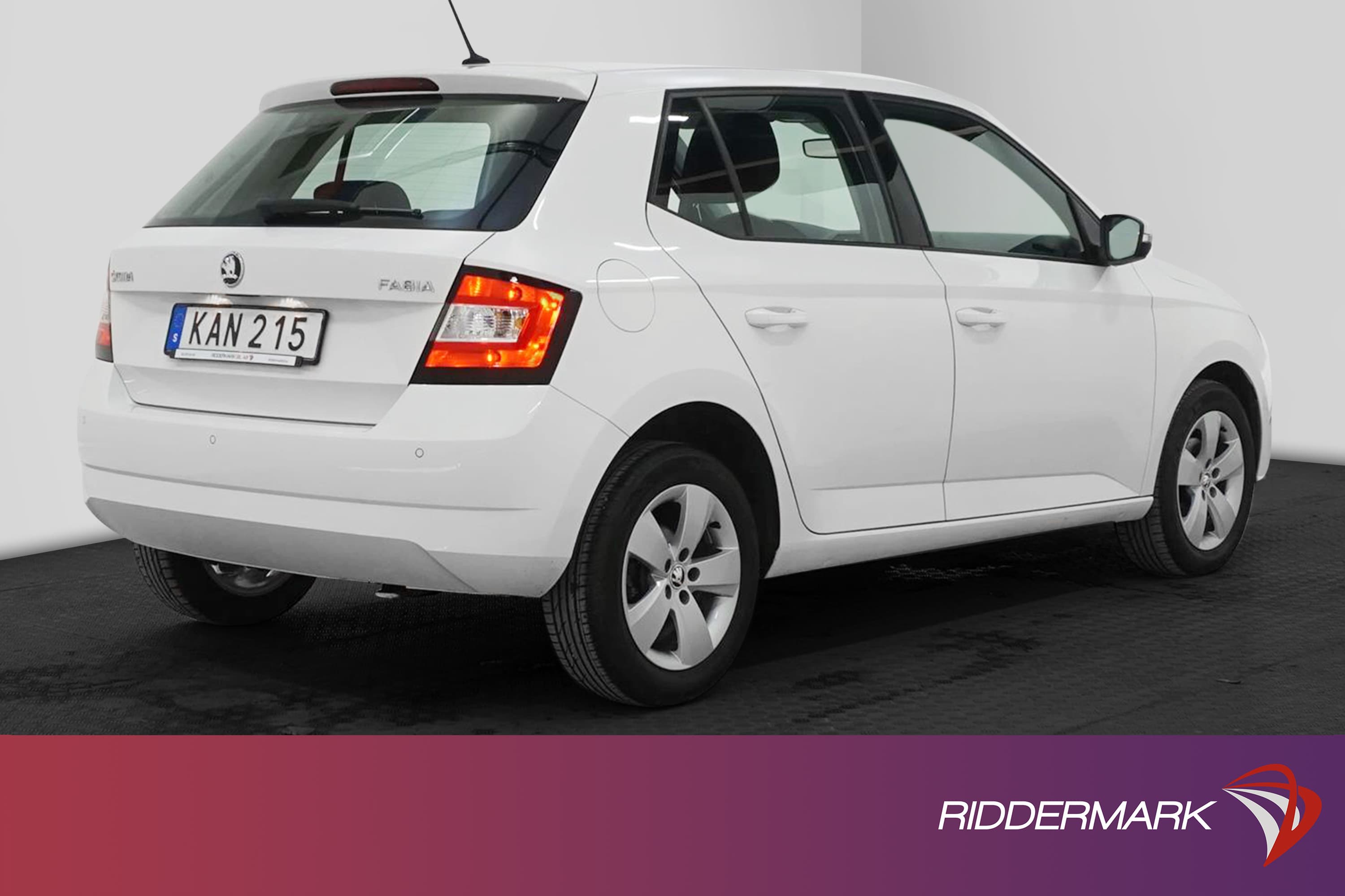 Skoda Fabia 1.2 TSI 90hk Låg Skatt P-Sensor  0,40L/mil