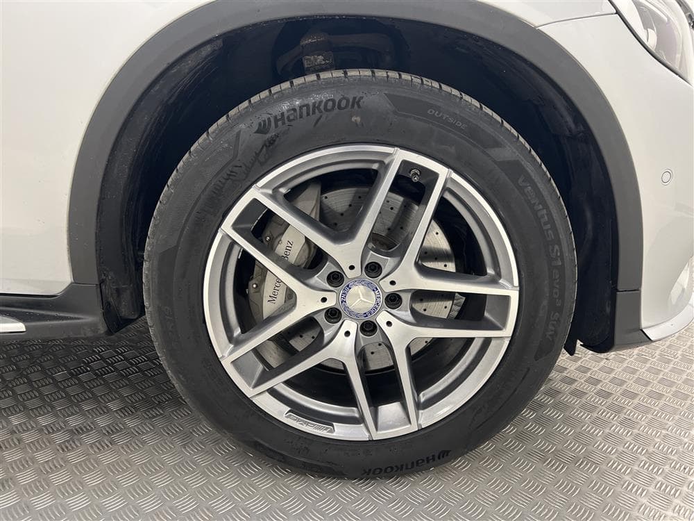 Mercedes GLC 220 d 4M Coupé AMG D-Värm Drag Burmester 360° interiör