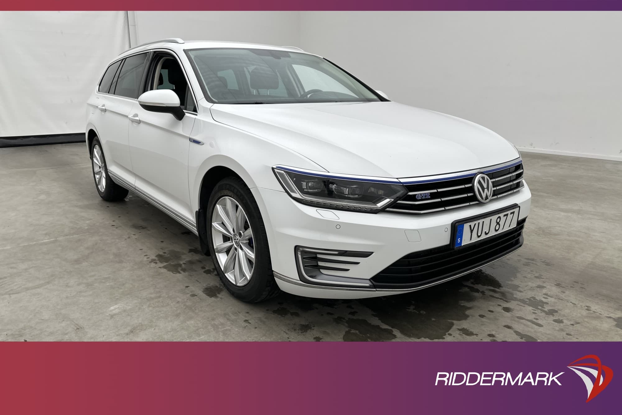 Volkswagen Passat GTE 218hk