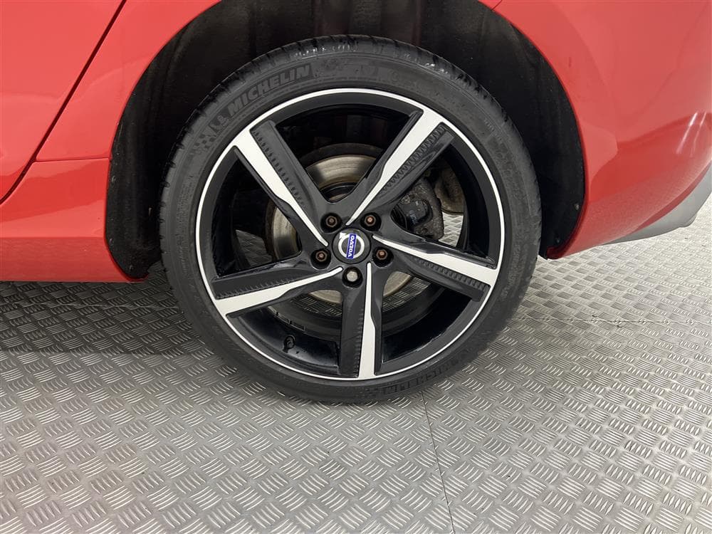 Volvo V40 D2 120hk R-Design D-Värm VOC 1 Brukare 0,36l/milinteriör