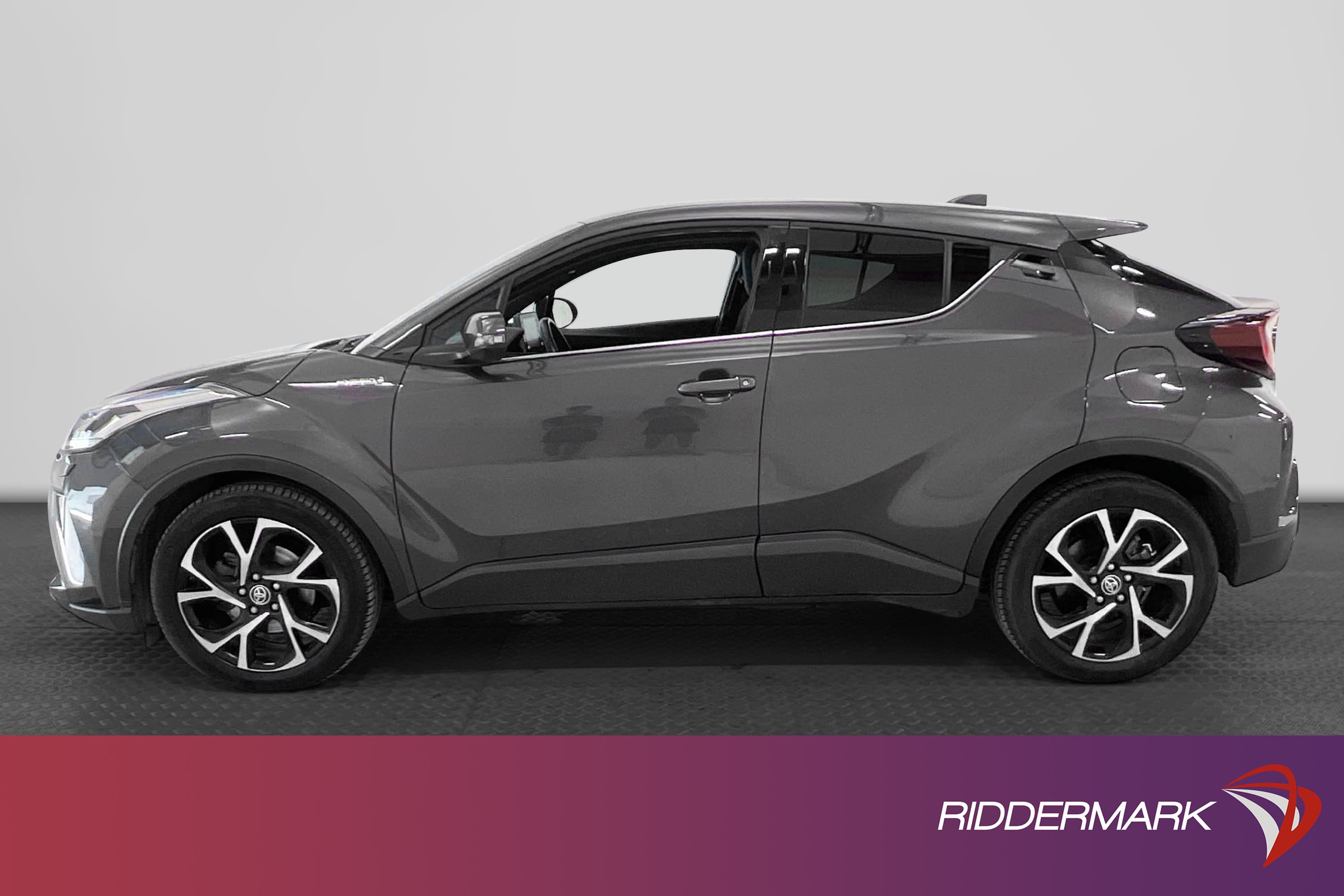 Toyota C-HR Hybrid 122hk