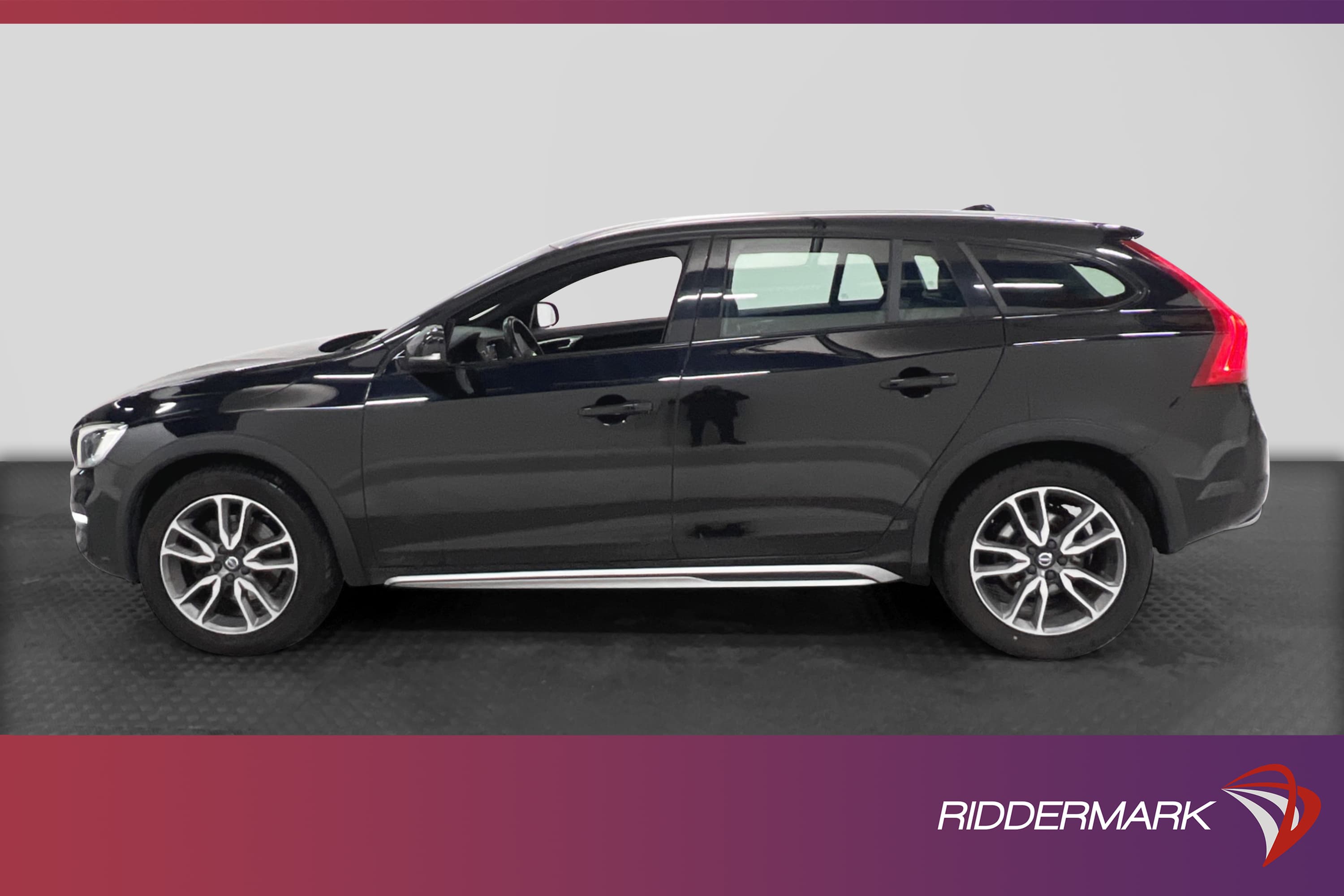 Volvo V60 Cross Country D4 Summum