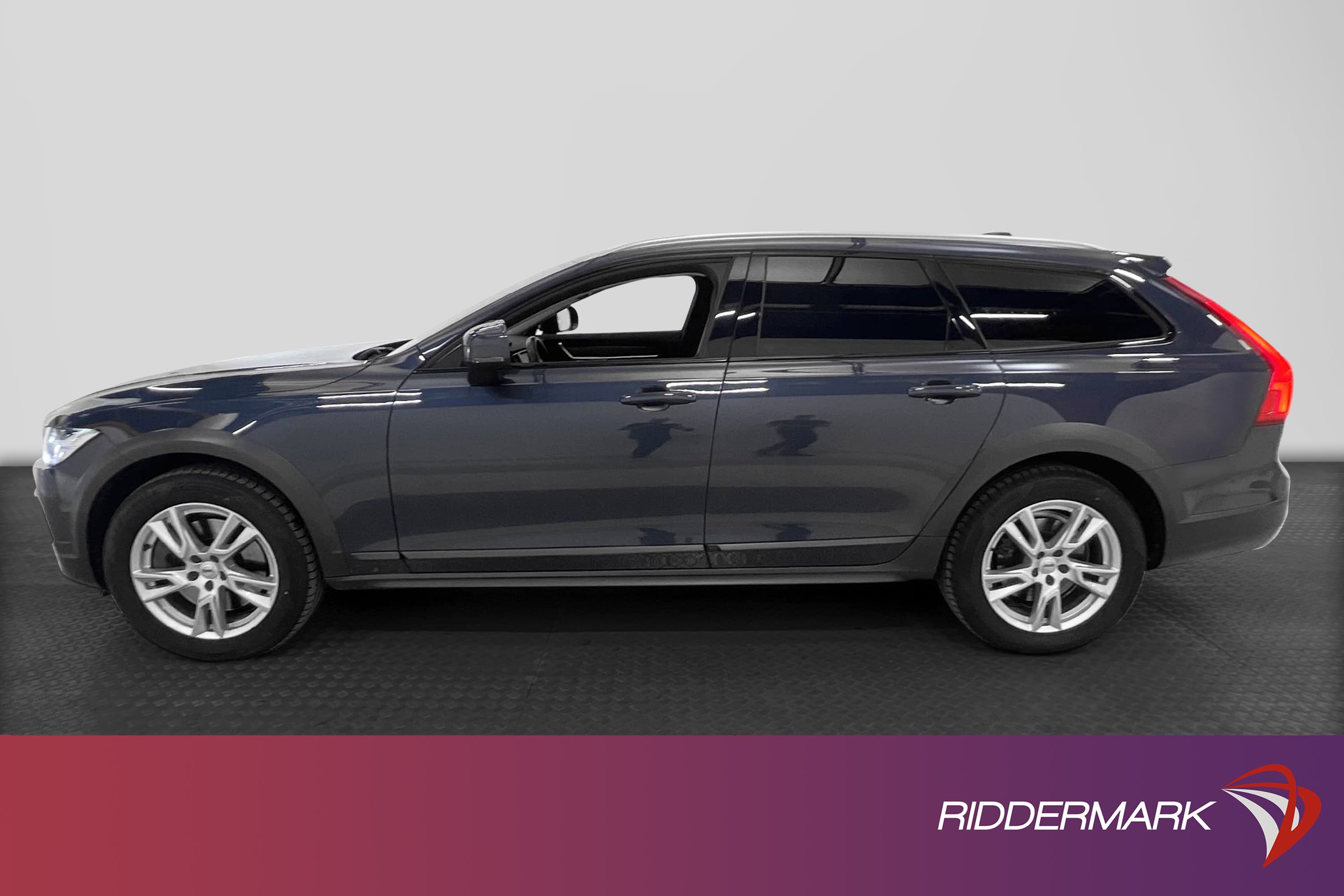 Volvo V90 Cross Country
