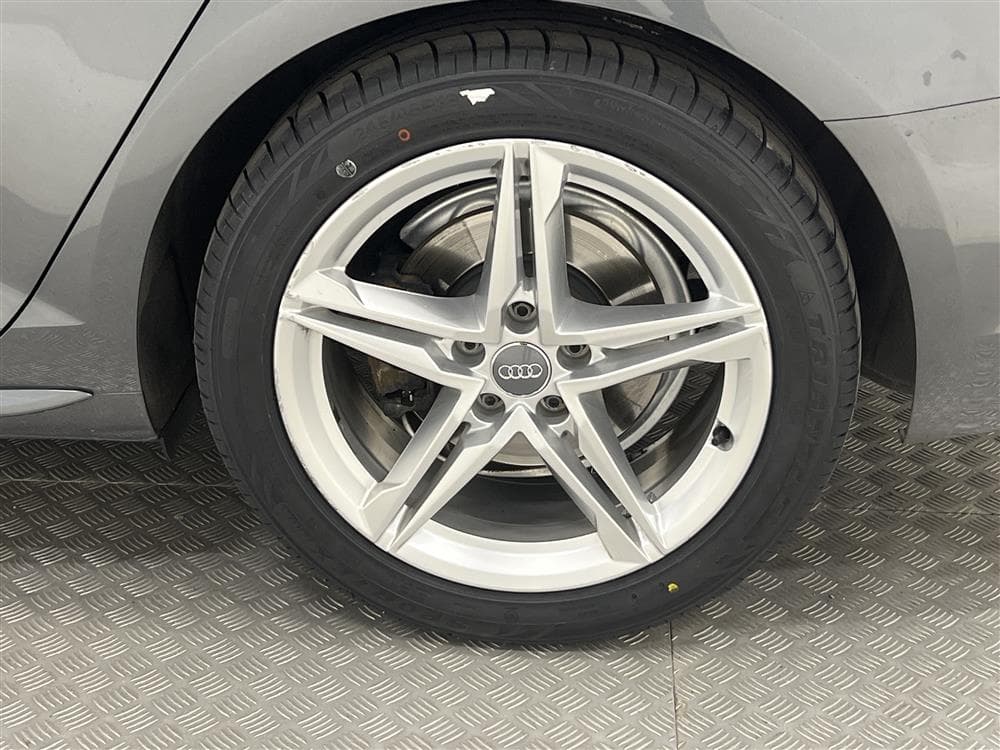 Audi A4 2.0 TDI 190hk Quattro S-line Låg Skatt 0,44l/milinteriör