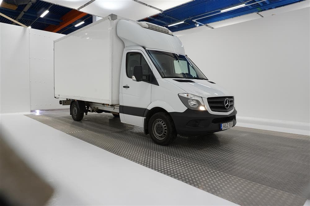 Mercedes-Benz Sprinter 316 CDI Automat Kylbil Värmare Moms exteriör