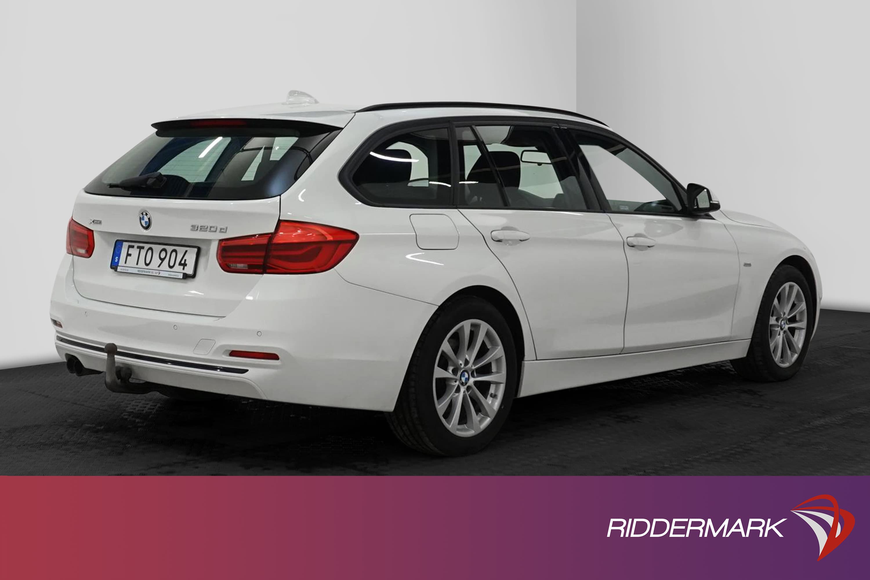BMW 320d xDrive Touring 190hk Sport line 2 Brukare Dragkrok 