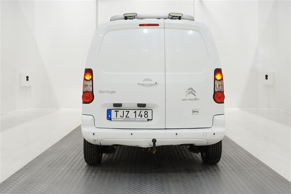 Citroën Berlingo 1.6 HDi 4X4 90hk Drag Nyservad PDC Värmare exteriör