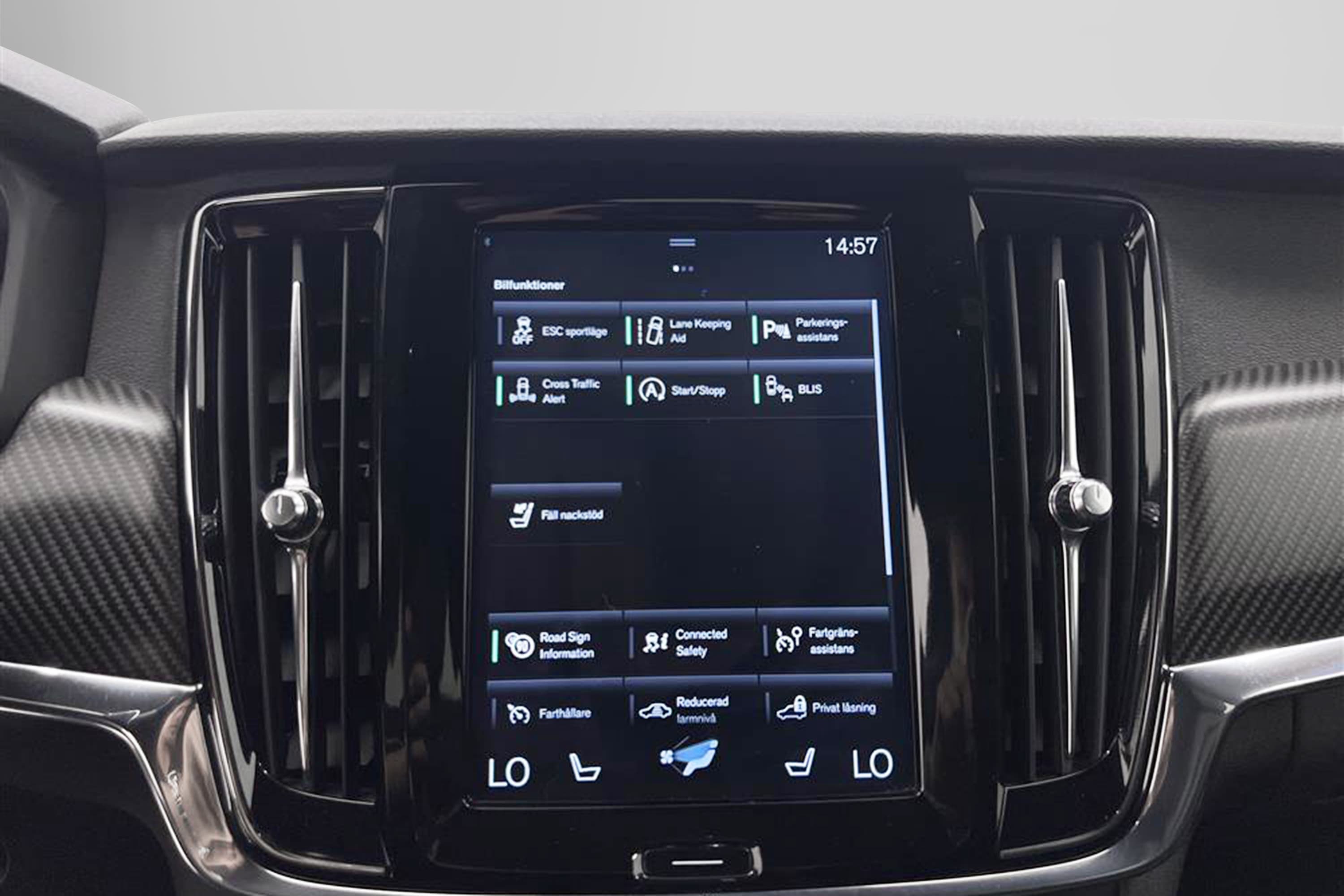 Volvo V90 D3 AWD 150hk R-Design VOC Värmare GPS PDC 0,5l/milinteriör