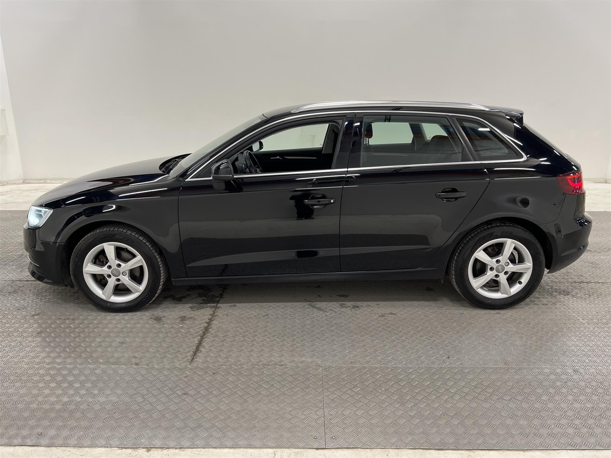 Audi A3 1.6 TDI 110hk