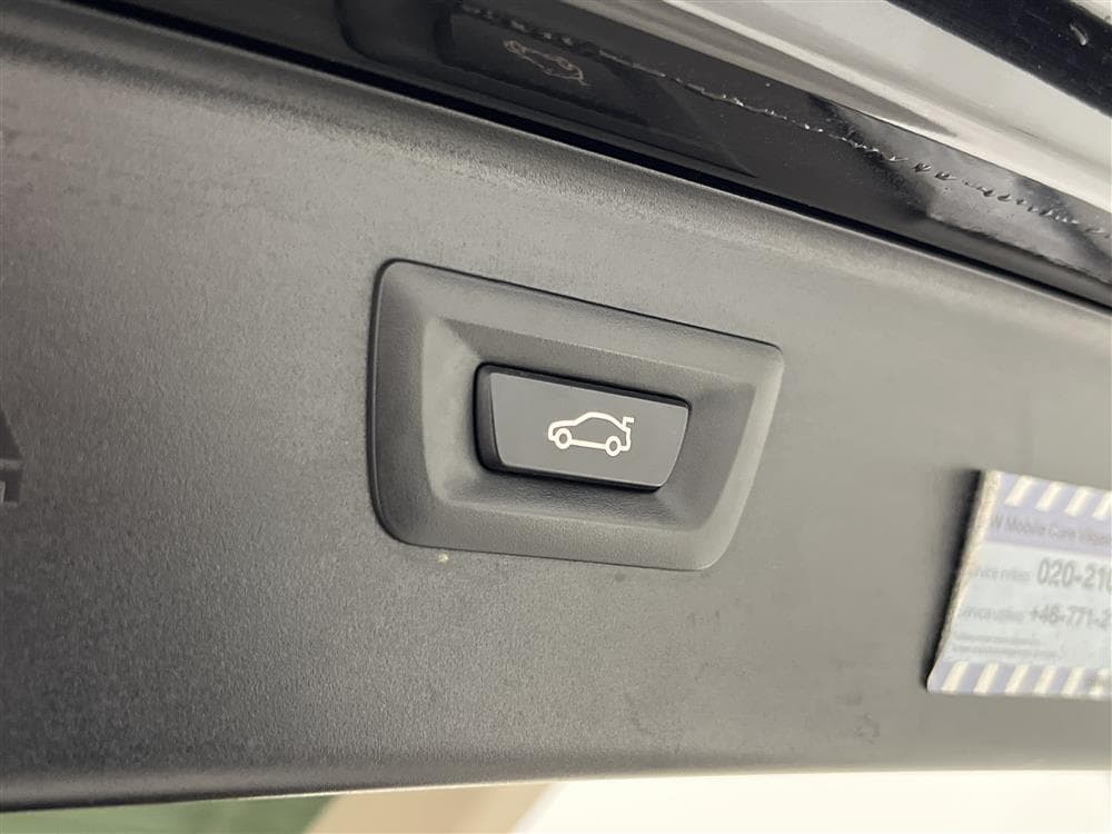 BMW 520d xDrive 184hk Luxury Line Navi Skinn Keylessinteriör