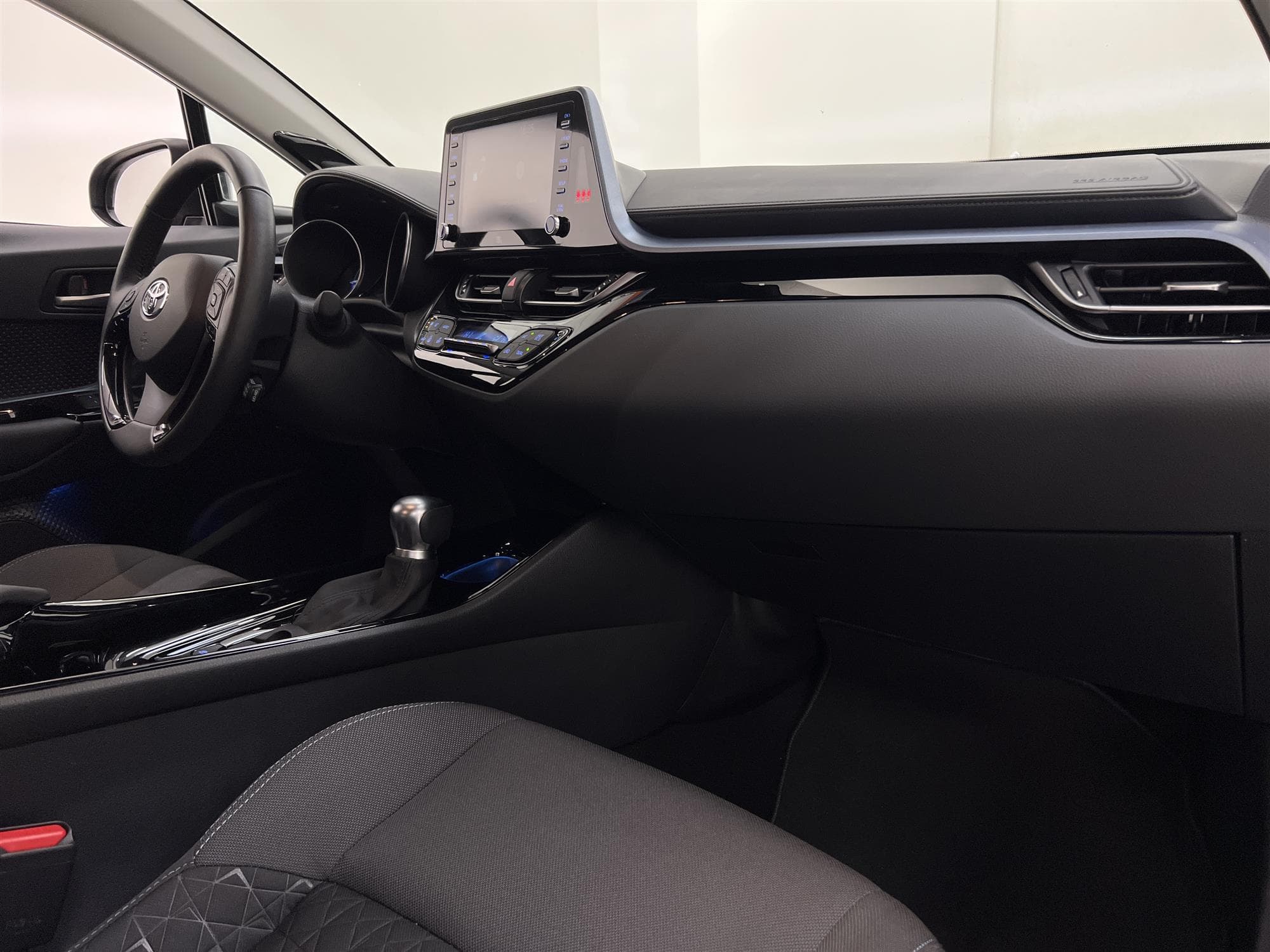 Toyota C-HR Hybrid CVT122hk  Drag JBL B-Kamera 0,38L/mil