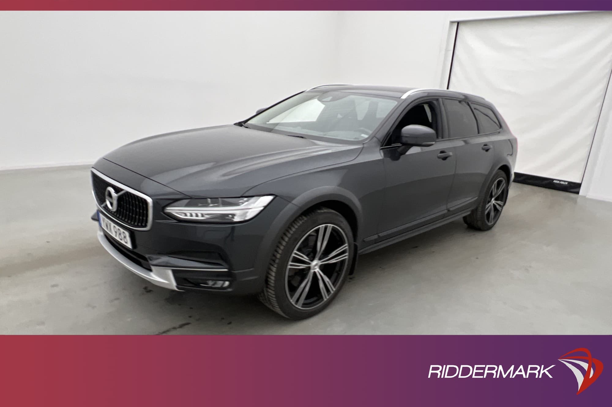 Volvo V90 Cross Country D4 AWD