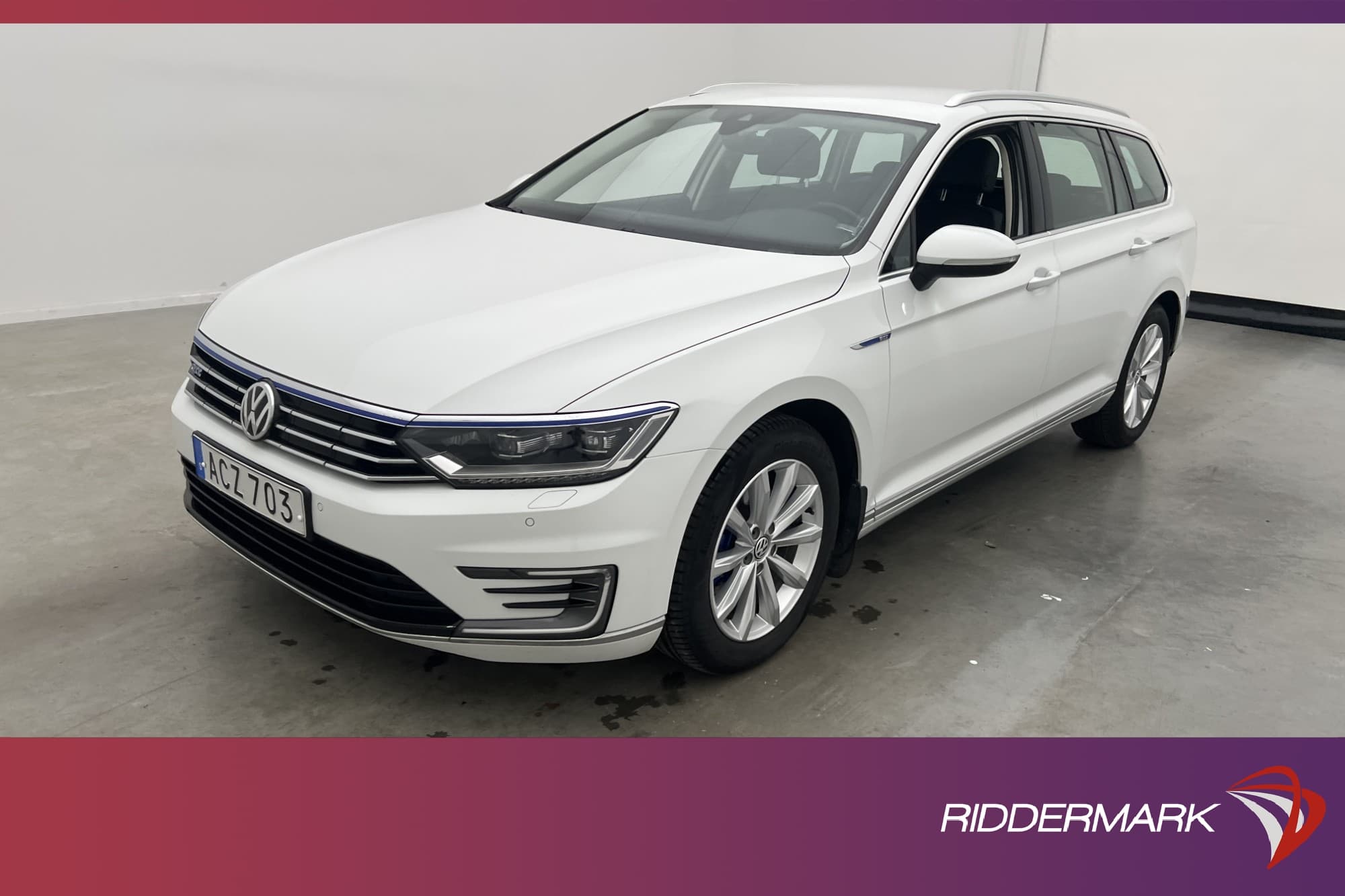 Volkswagen Passat GTE 218hk