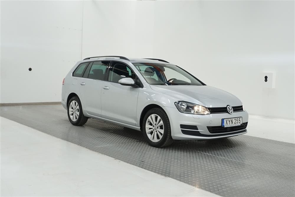 Volkswagen Golf 1.6 TDI 110hk M-värmare  Fullservad 0,4l/milexteriör