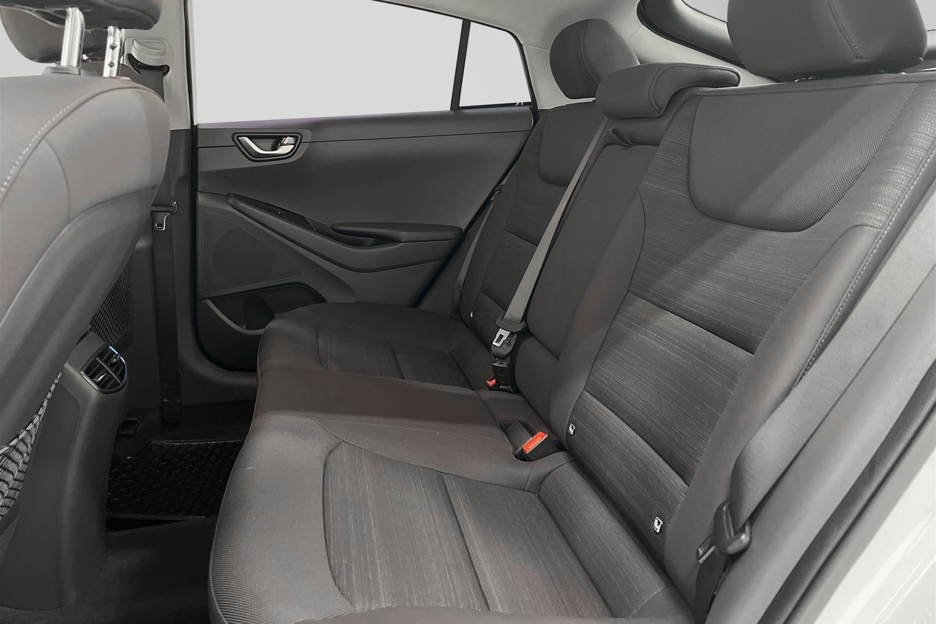 Hyundai IONIQ Hybrid 1.6 DCT 141hk Backkamera Navi 0,39l/mil