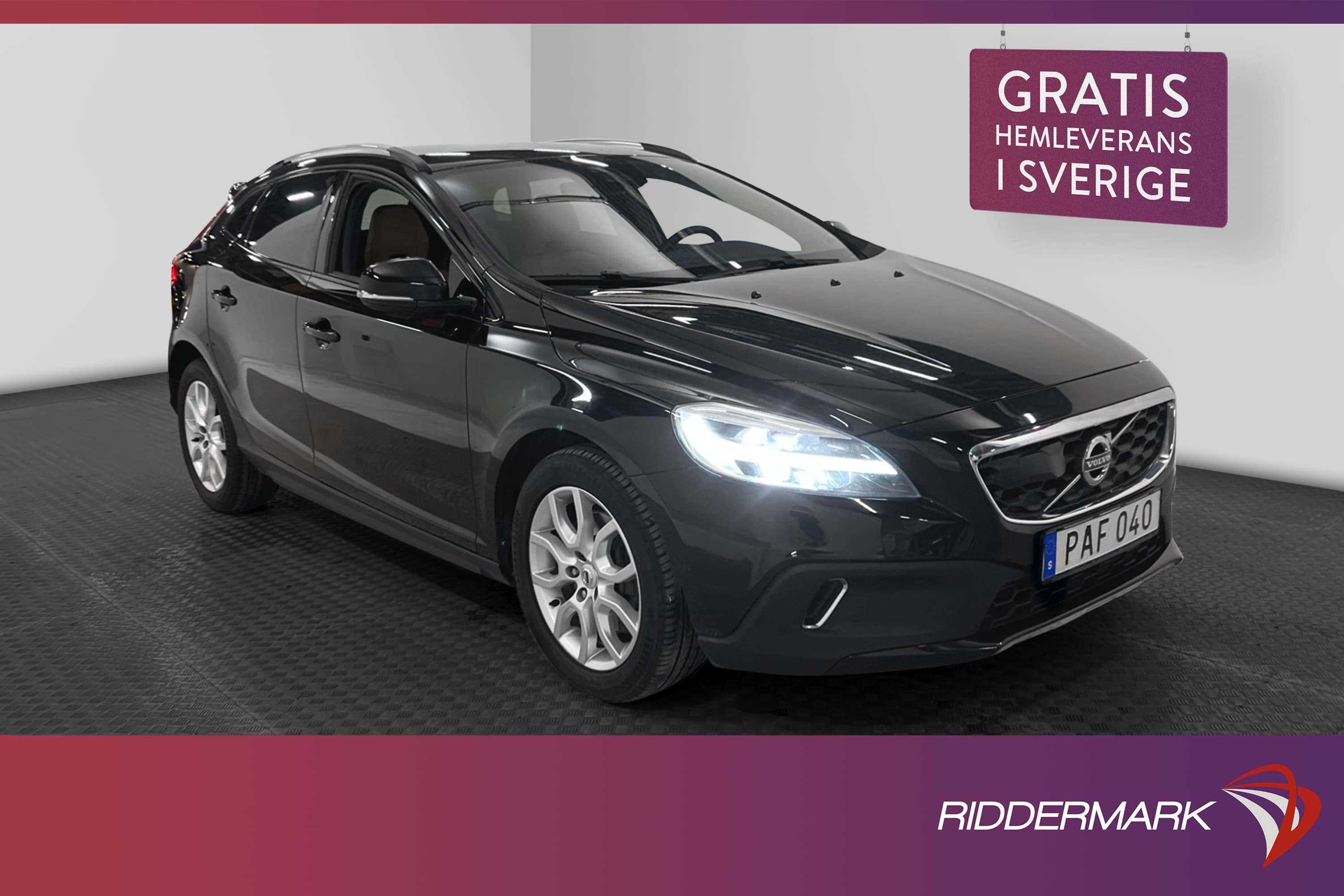 Volvo V40 Cross Country D4 Summum Värmare VOC Navi Kamera