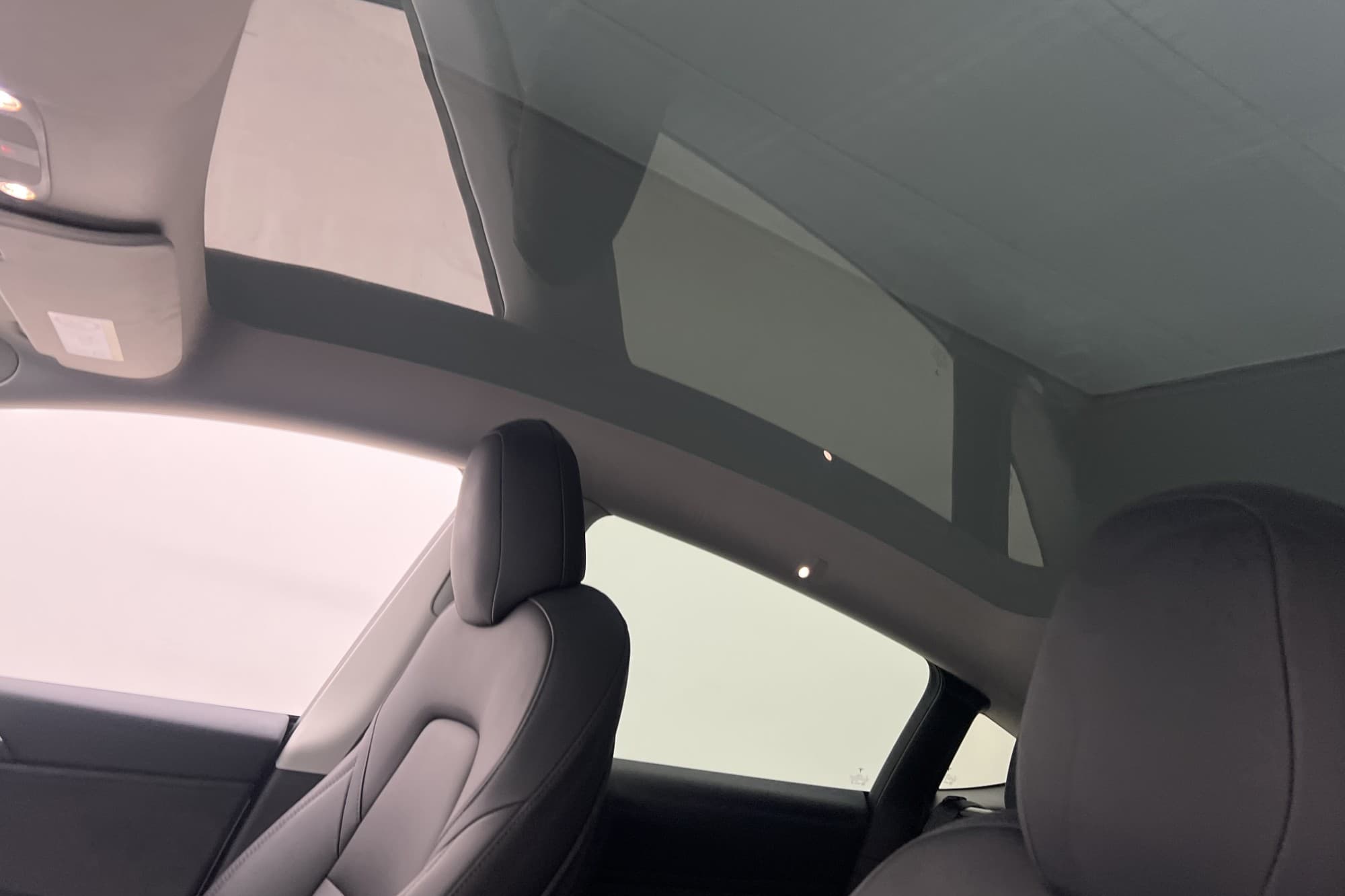 348900 Model Y Long Range AWD Autopilot Dragkrok Svensksåld