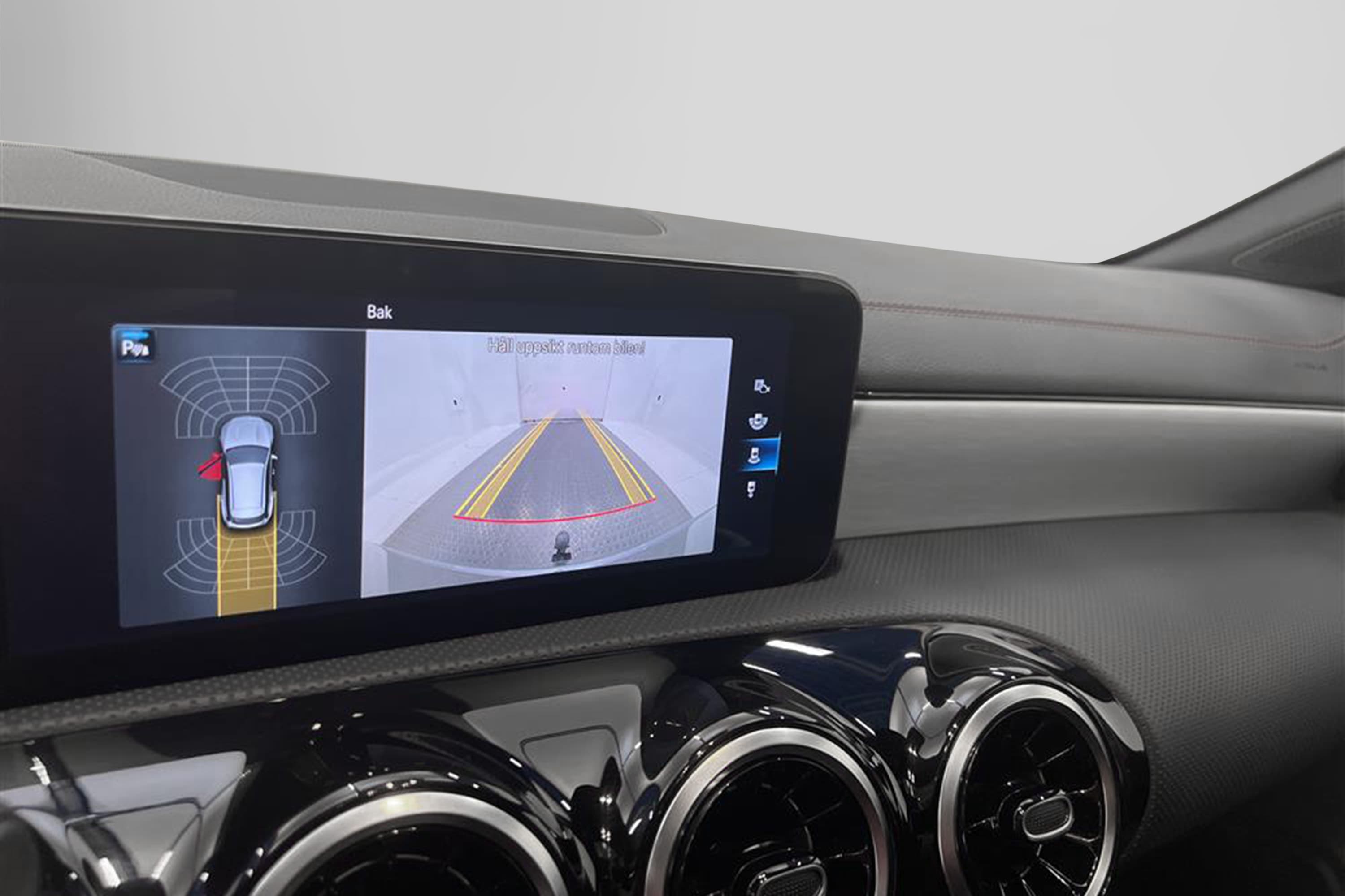 Mercedes-Benz CLA 200 d 150hk AMG Widescreen Pano Navi B-Kaminteriör