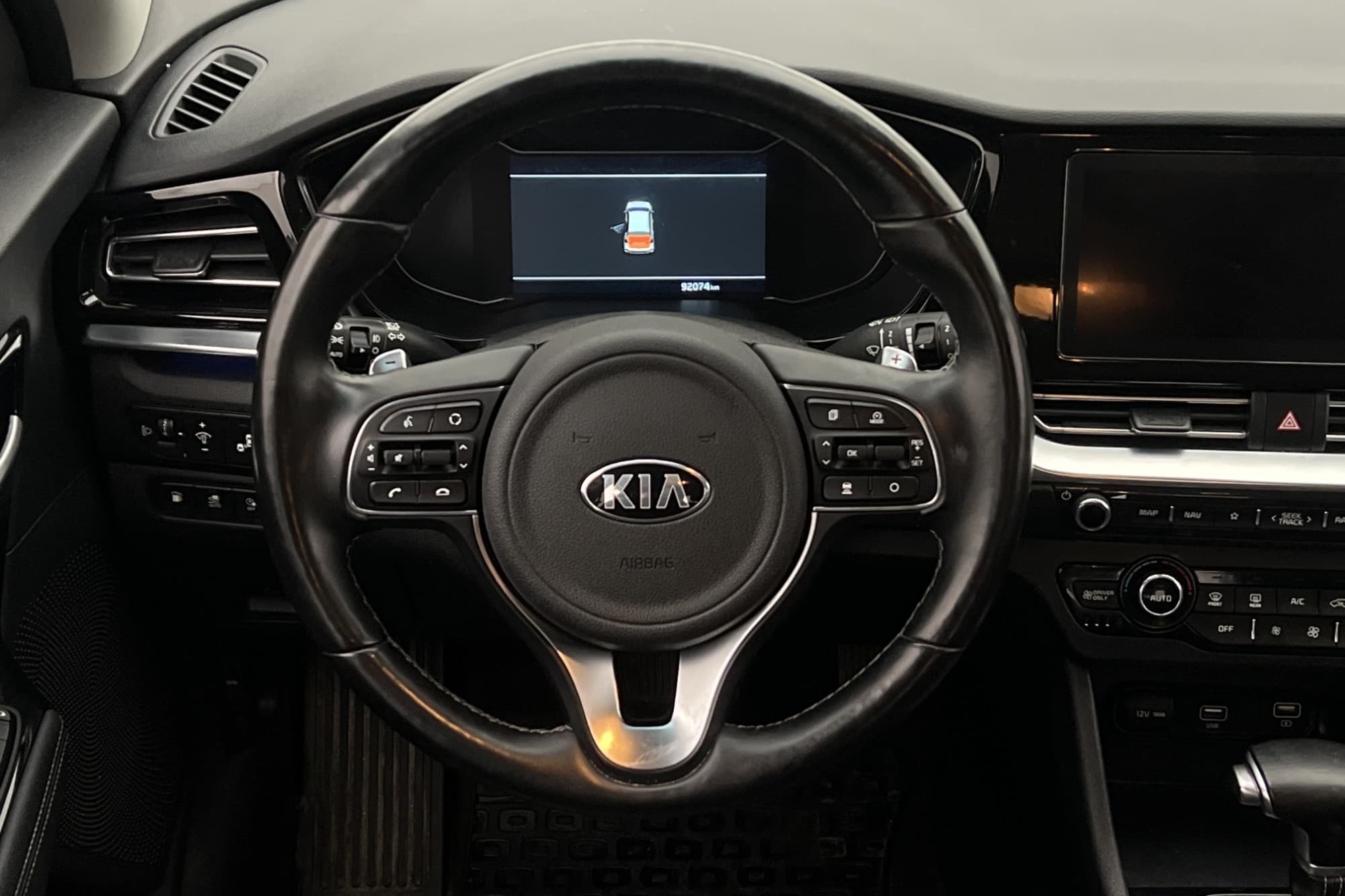 Kia Niro P-HEV 141hk Advance Plus 2 Kamera Navi Skinnklädsel