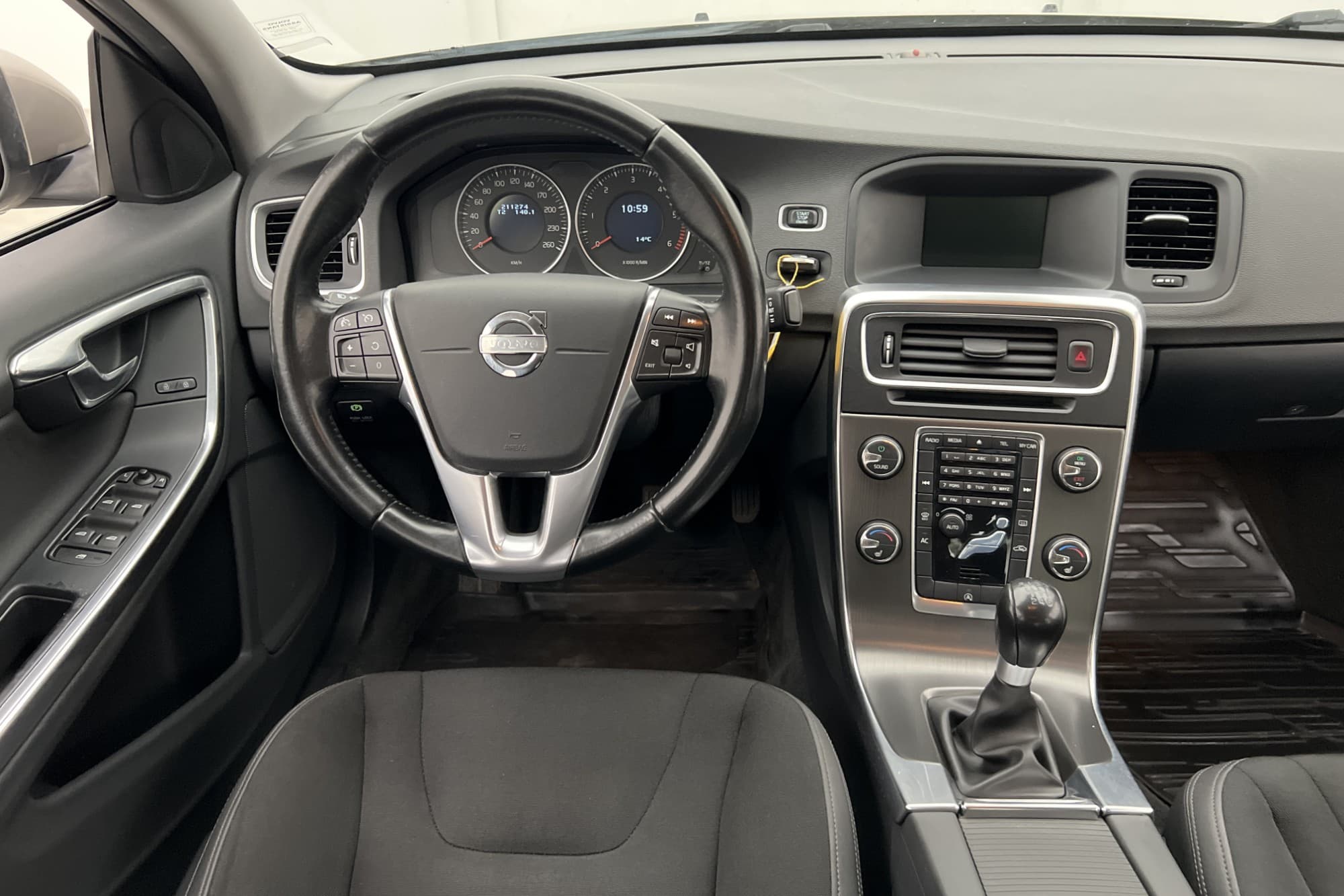 Volvo S60 D2 115hk Momentum Värmare Sensorer Farthållare