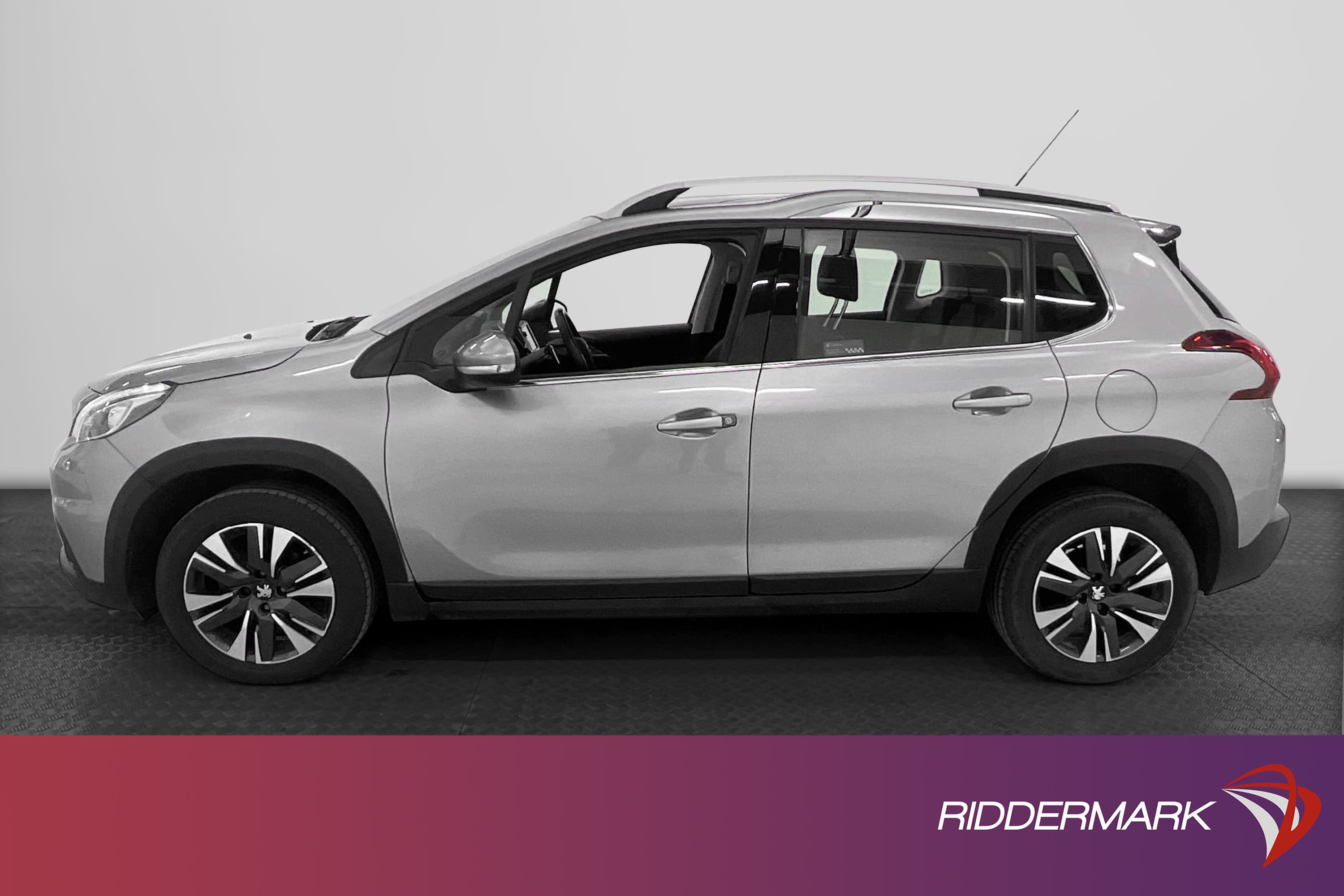 Peugeot 2008 1.2 VTi 82hk Panoramatak