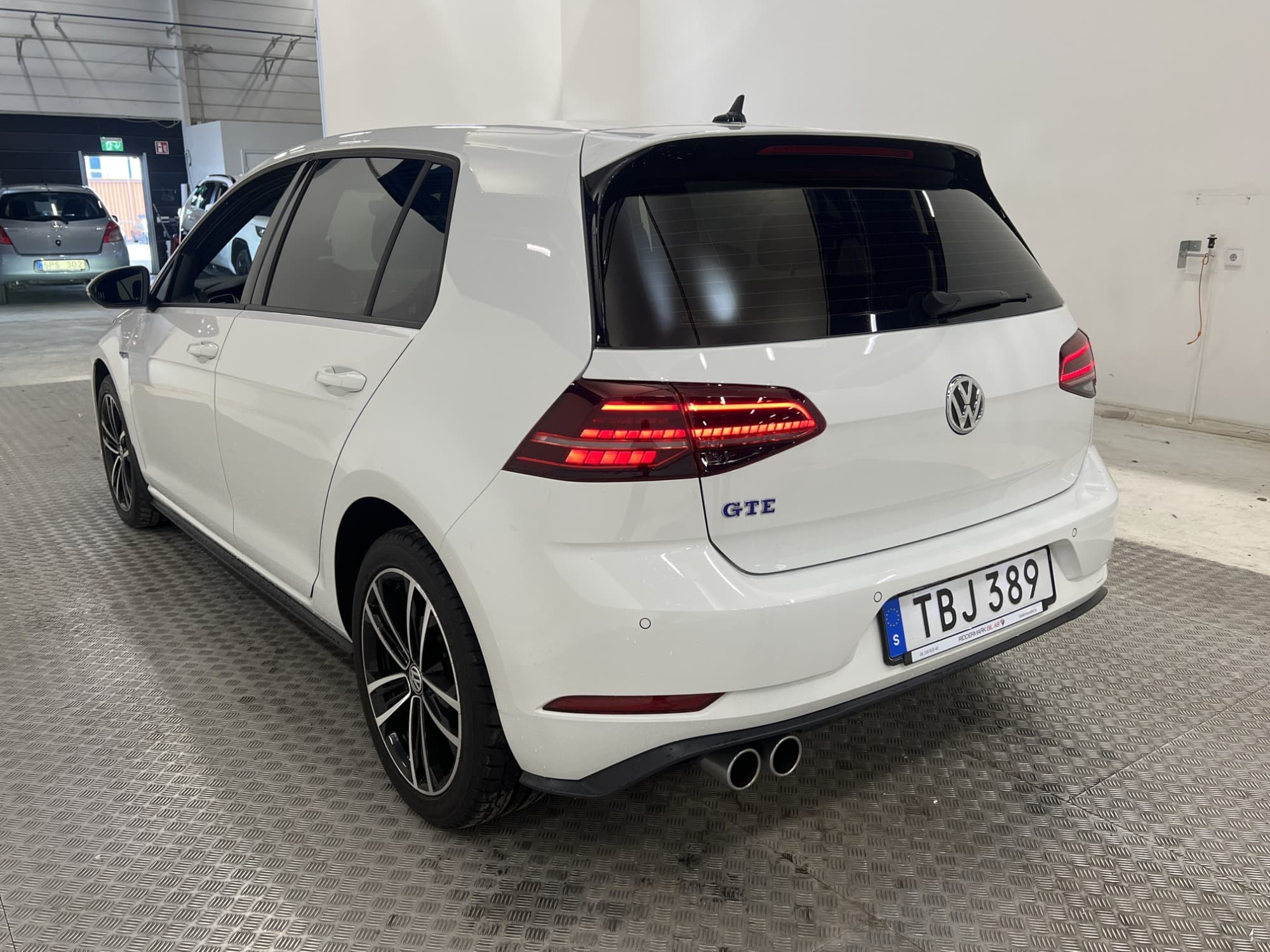 Volkswagen Golf GTE 204hk