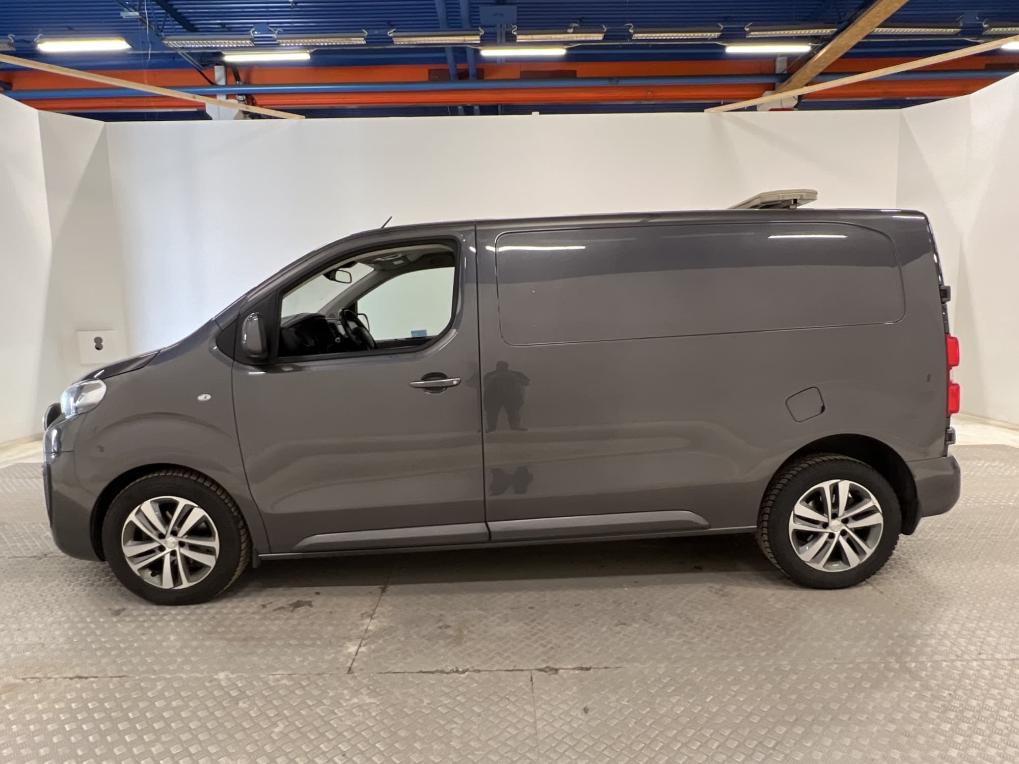 Peugeot Expert L2 177hk Värmare Drag Ny-Kamrem  Kamera Moms