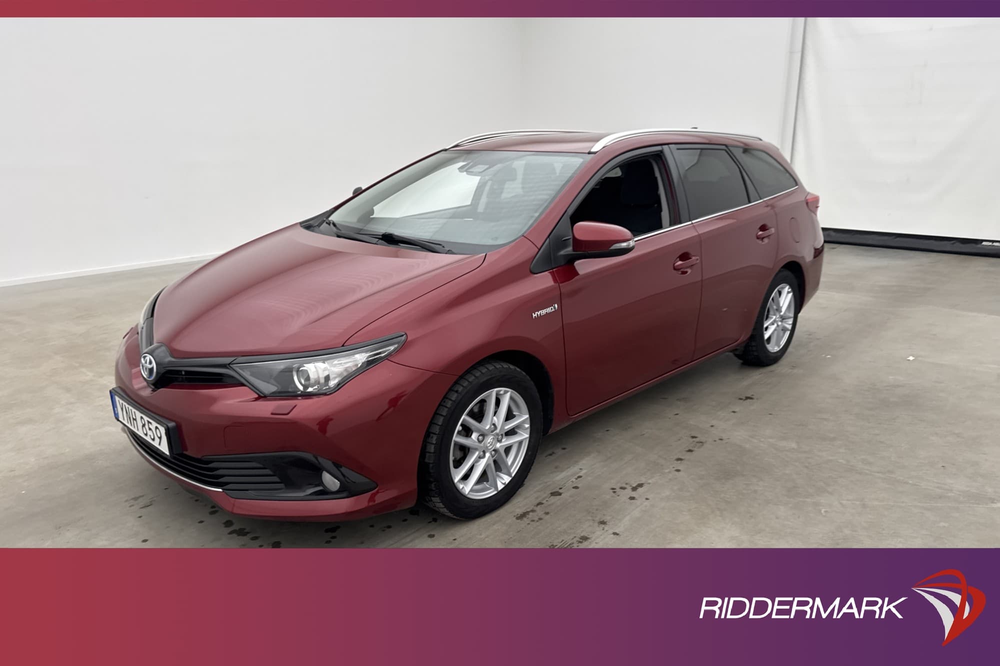 Toyota Auris Touring Hybrid 136hk