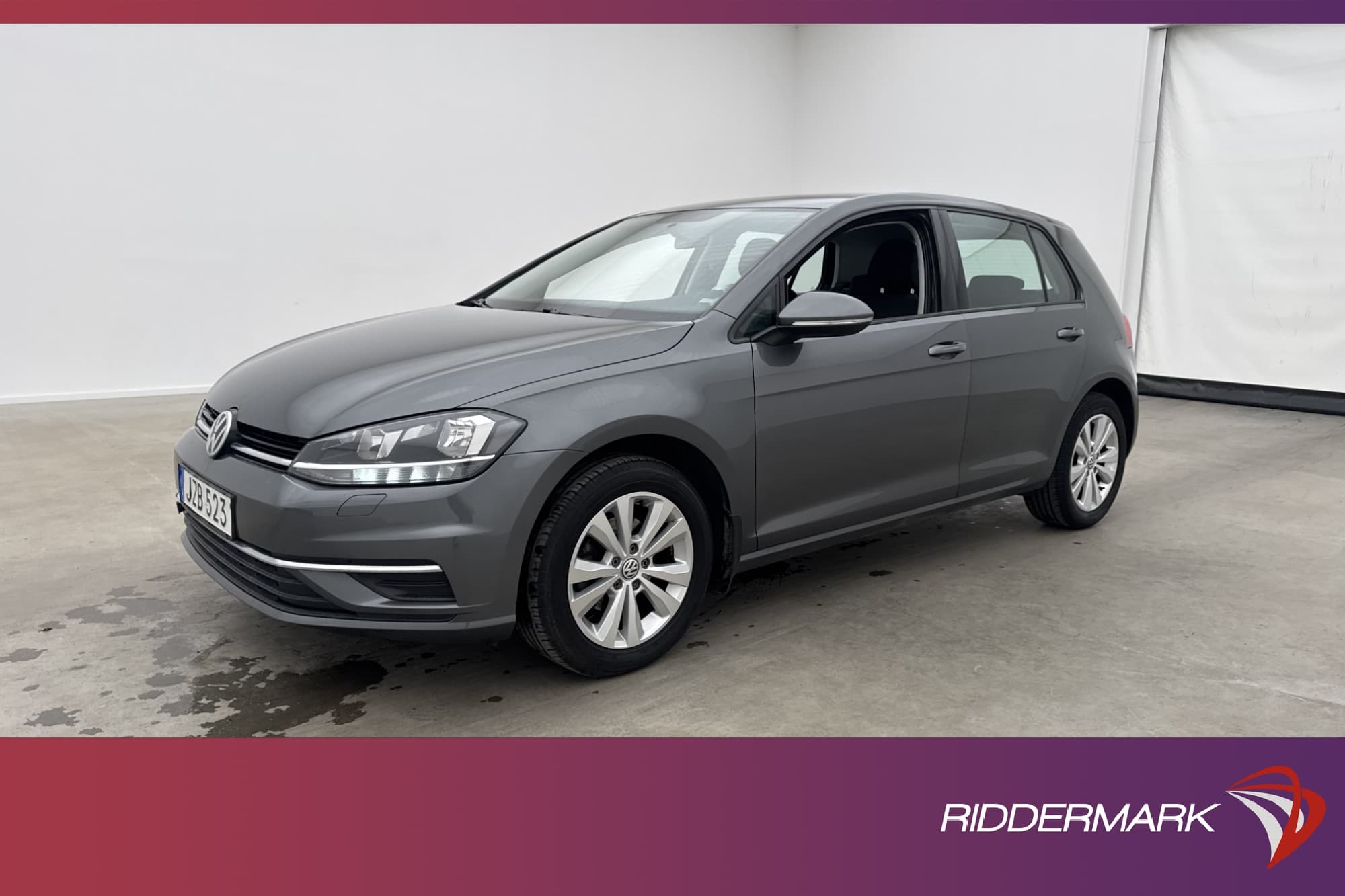 Volkswagen Golf 1.0 TSI 110hk CarPlay Adaptiv-fart Låg-Skatt