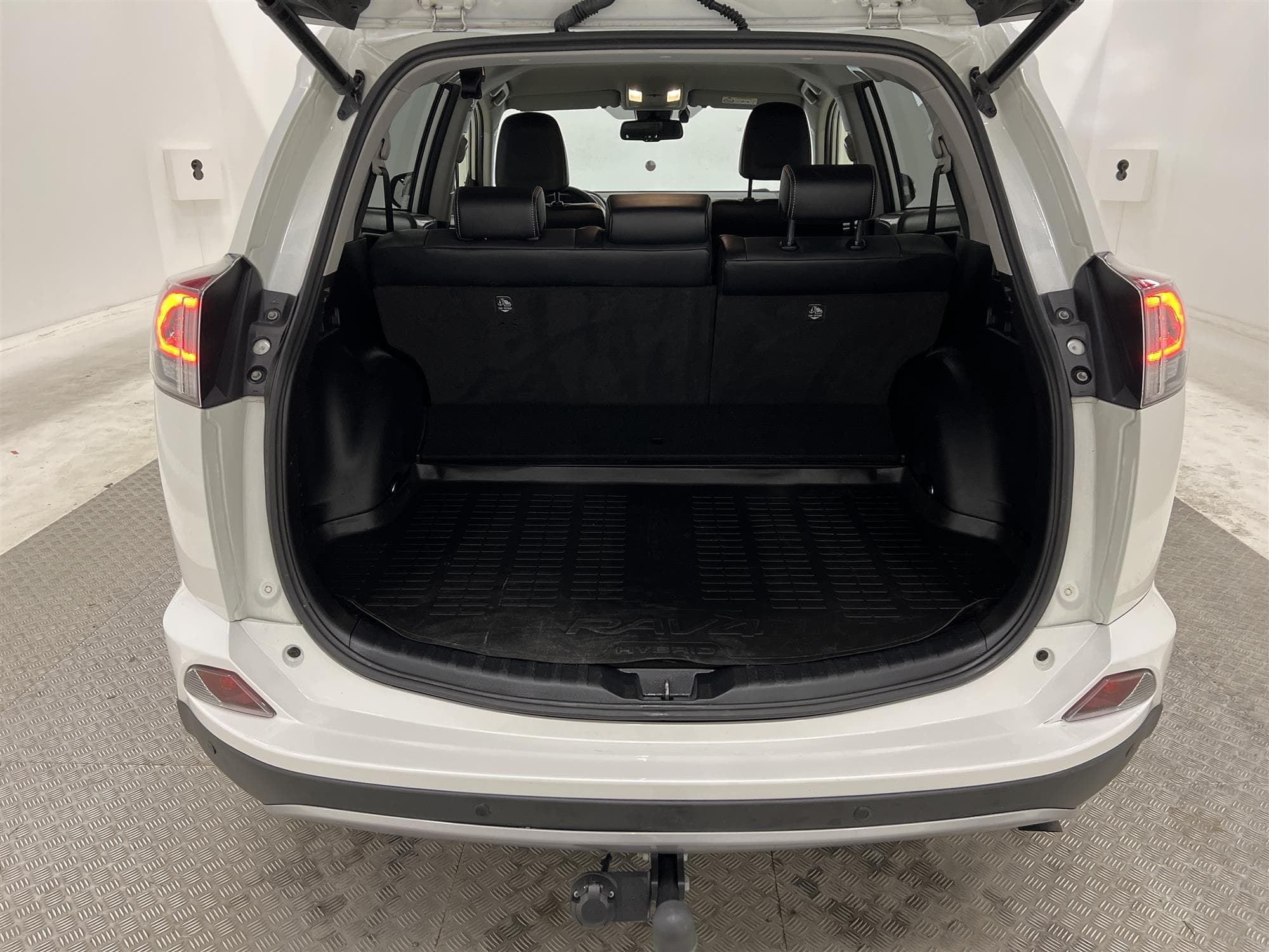 Toyota RAV4 Hybrid AWD 2.5 197hk M&K-Värm 360 Kam Drag