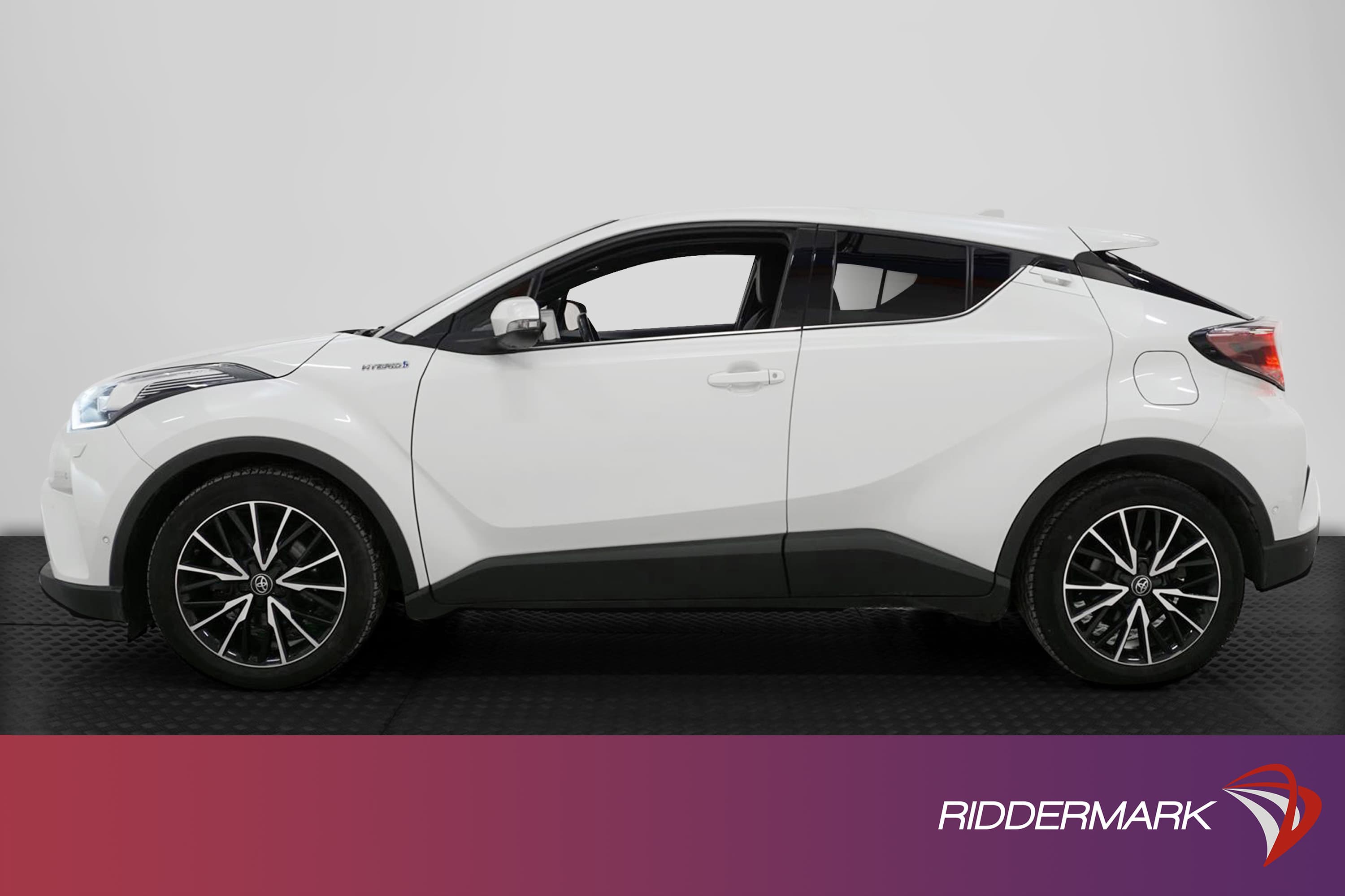 Toyota C-HR  Hybrid 122hk Executive JBL Navi Skinn Dragkrok