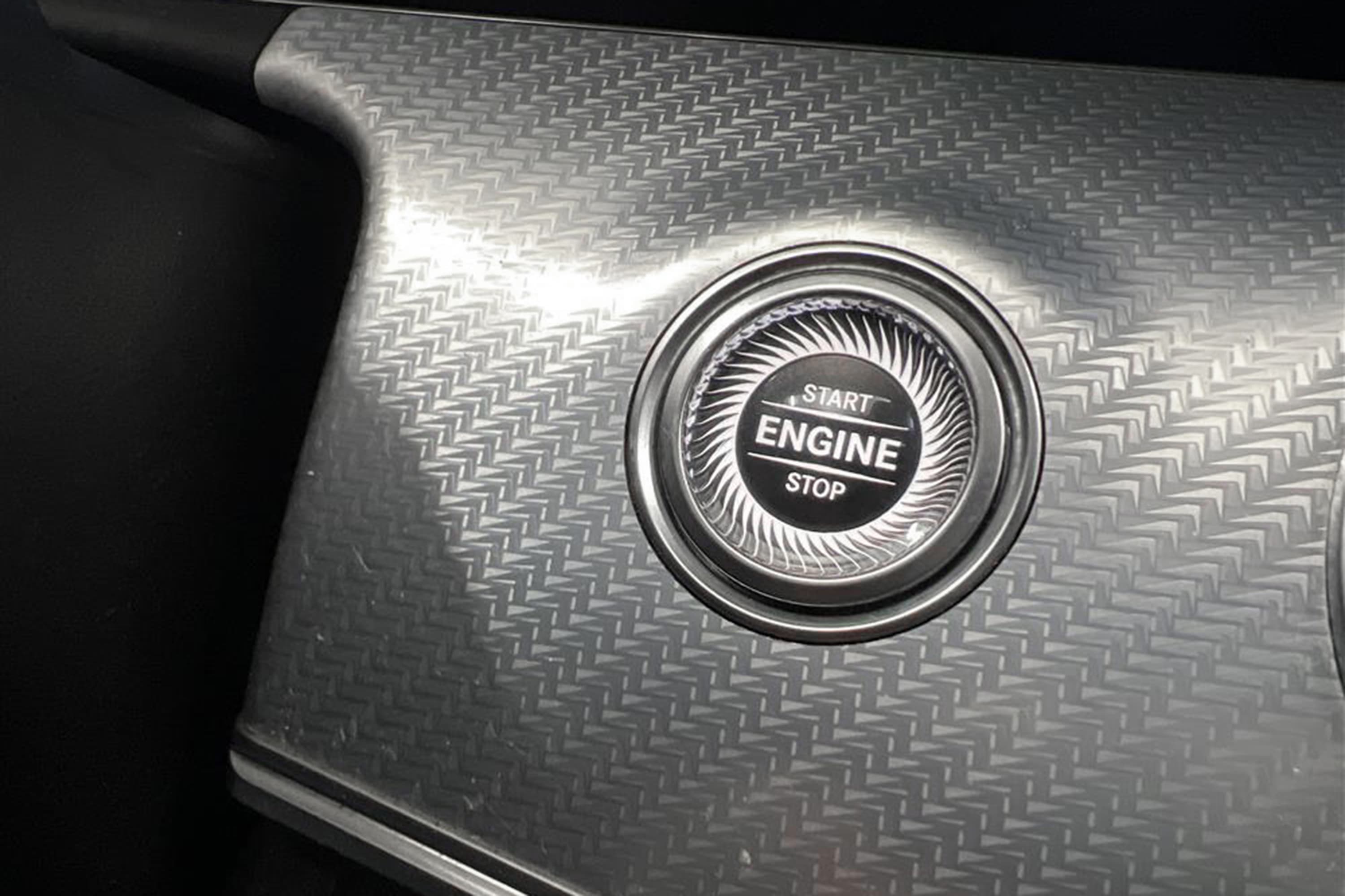 Mercedes-Benz E 220d 4M All-T 194hk D-värm Burmester 360°interiör